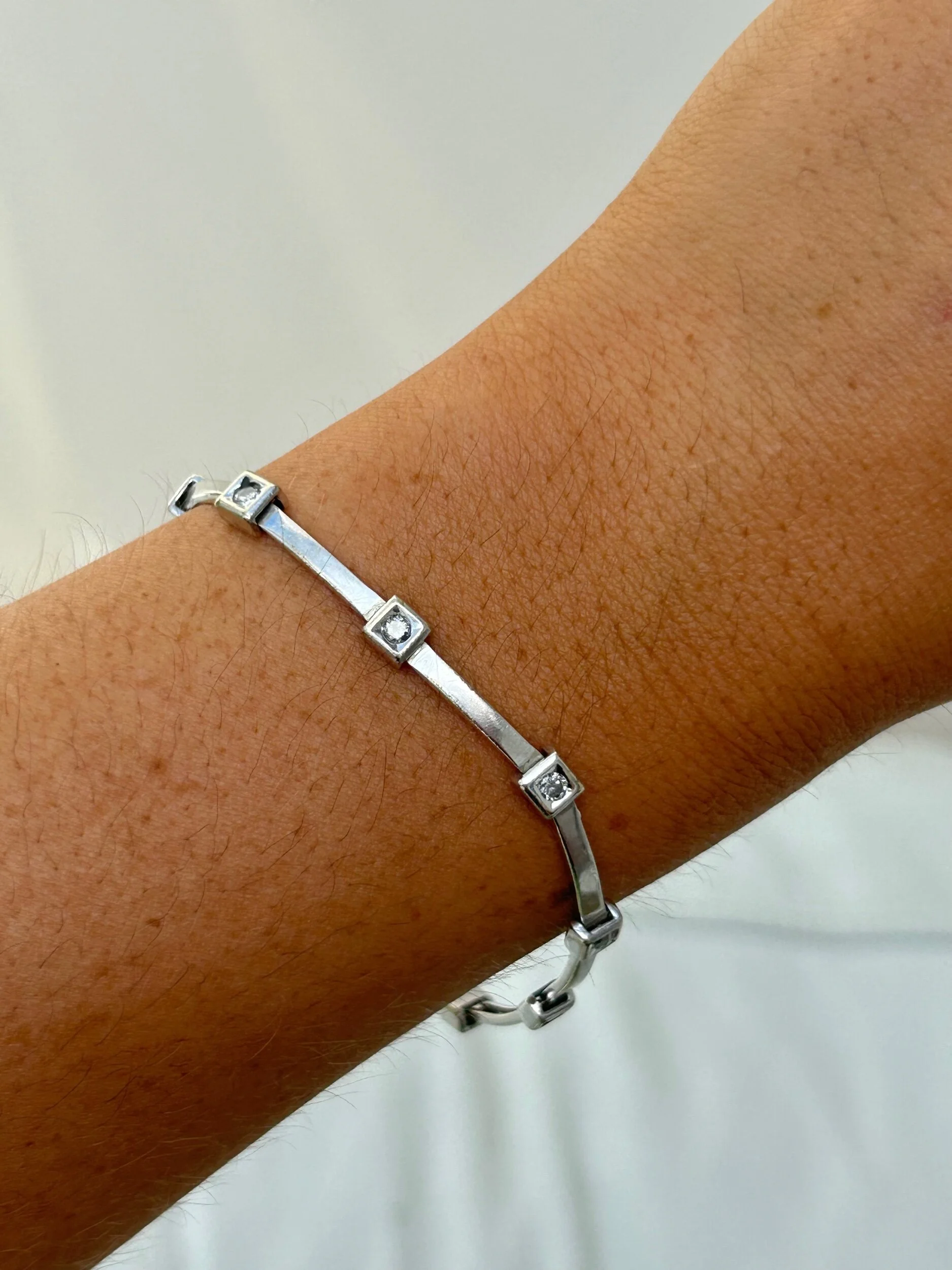 18F9EF92-7480-4EB7-B70D-6A5A4704502E