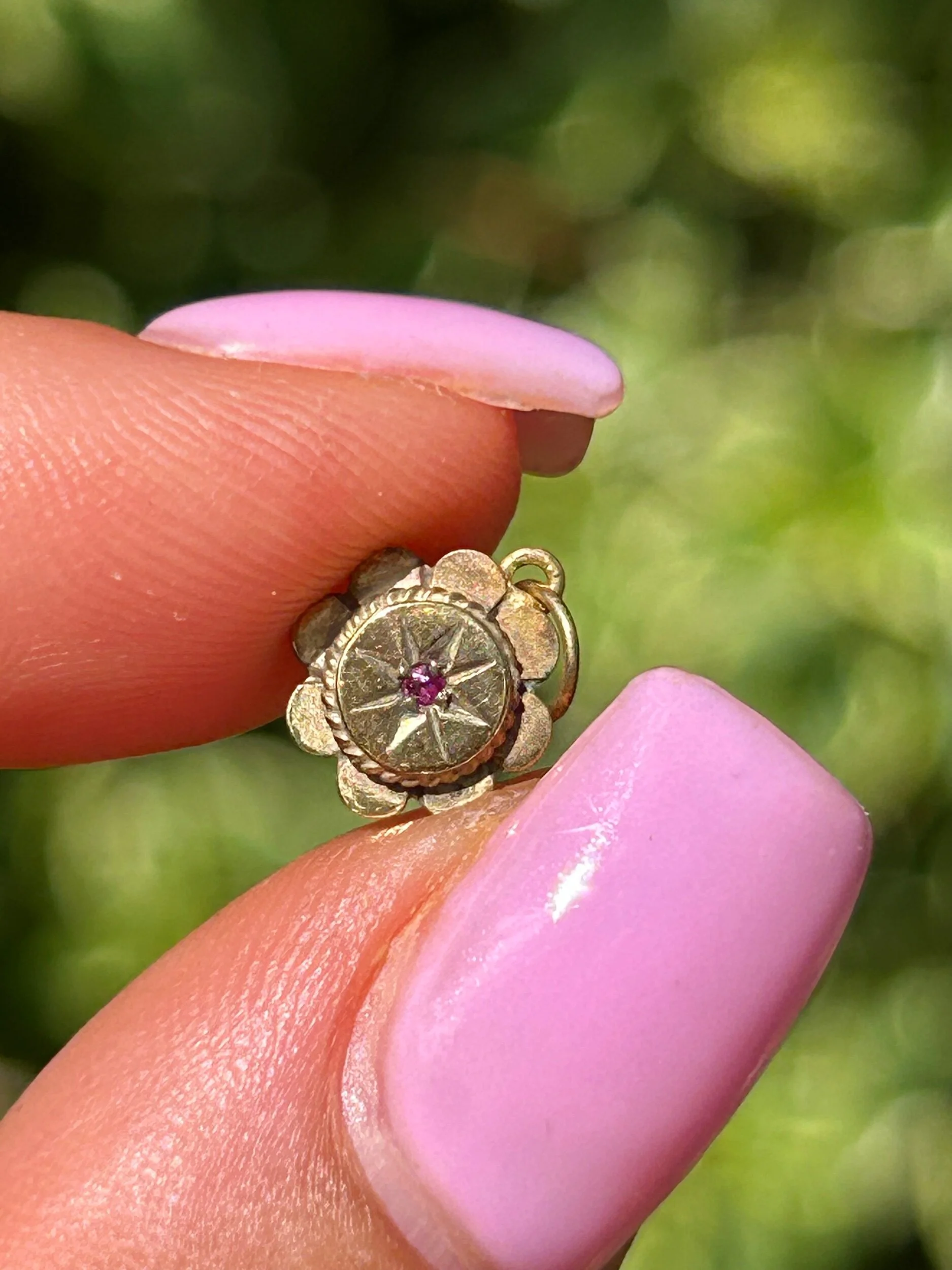 BB3ACBFE-C27E-475F-9947-B4BAE27CB5A0