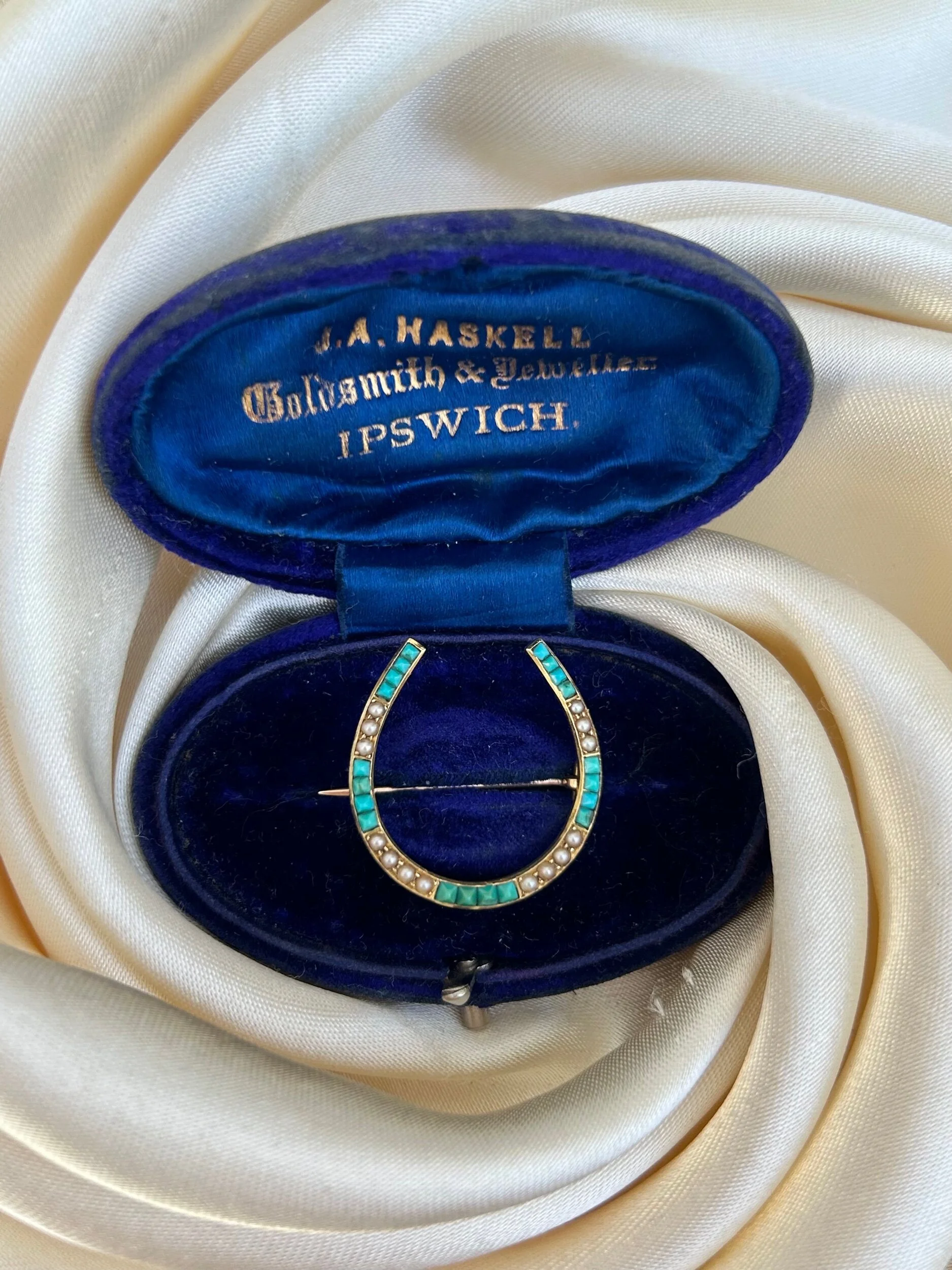 30870D83-B4C6-4BF7-94A9-15510424037C