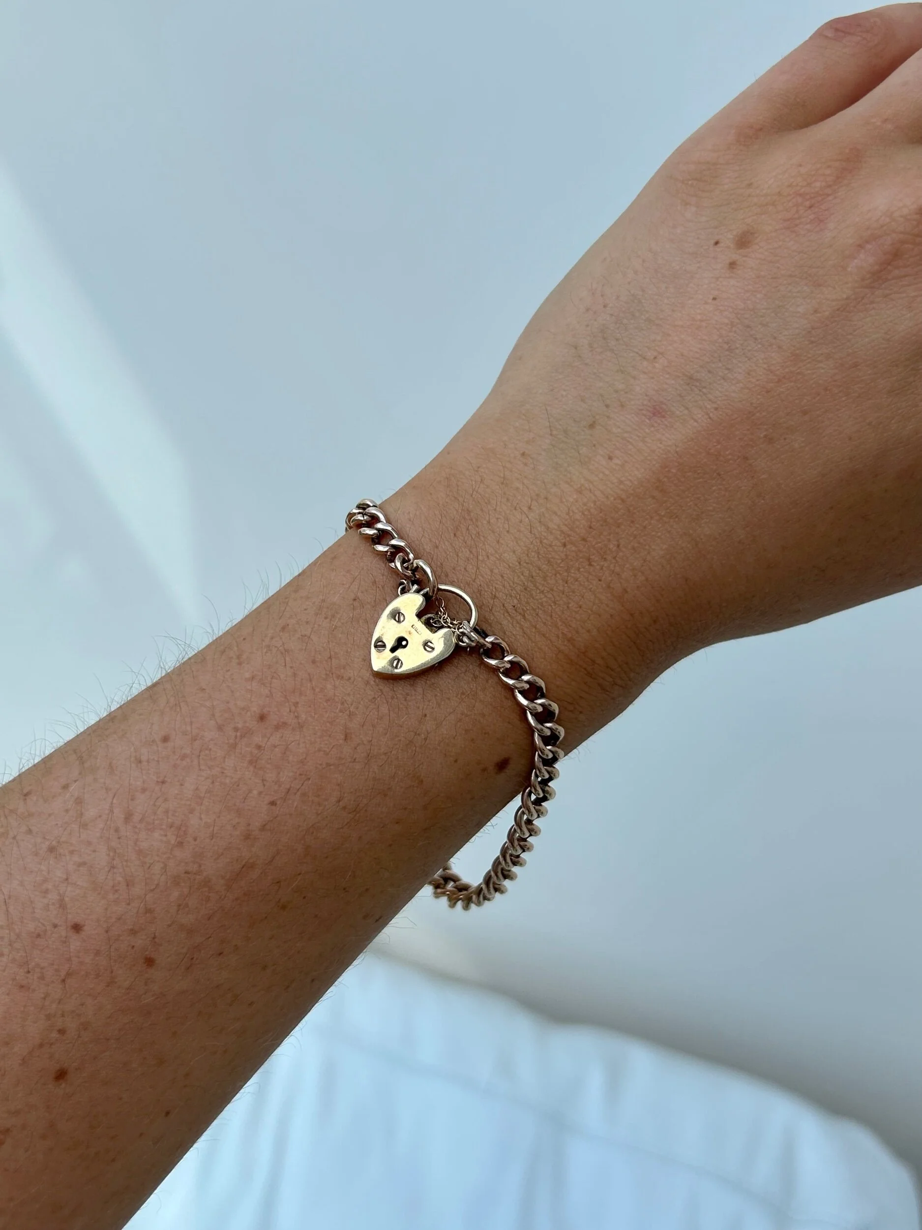 4FA0DACA-C16F-4B72-9138-8149CE10164D