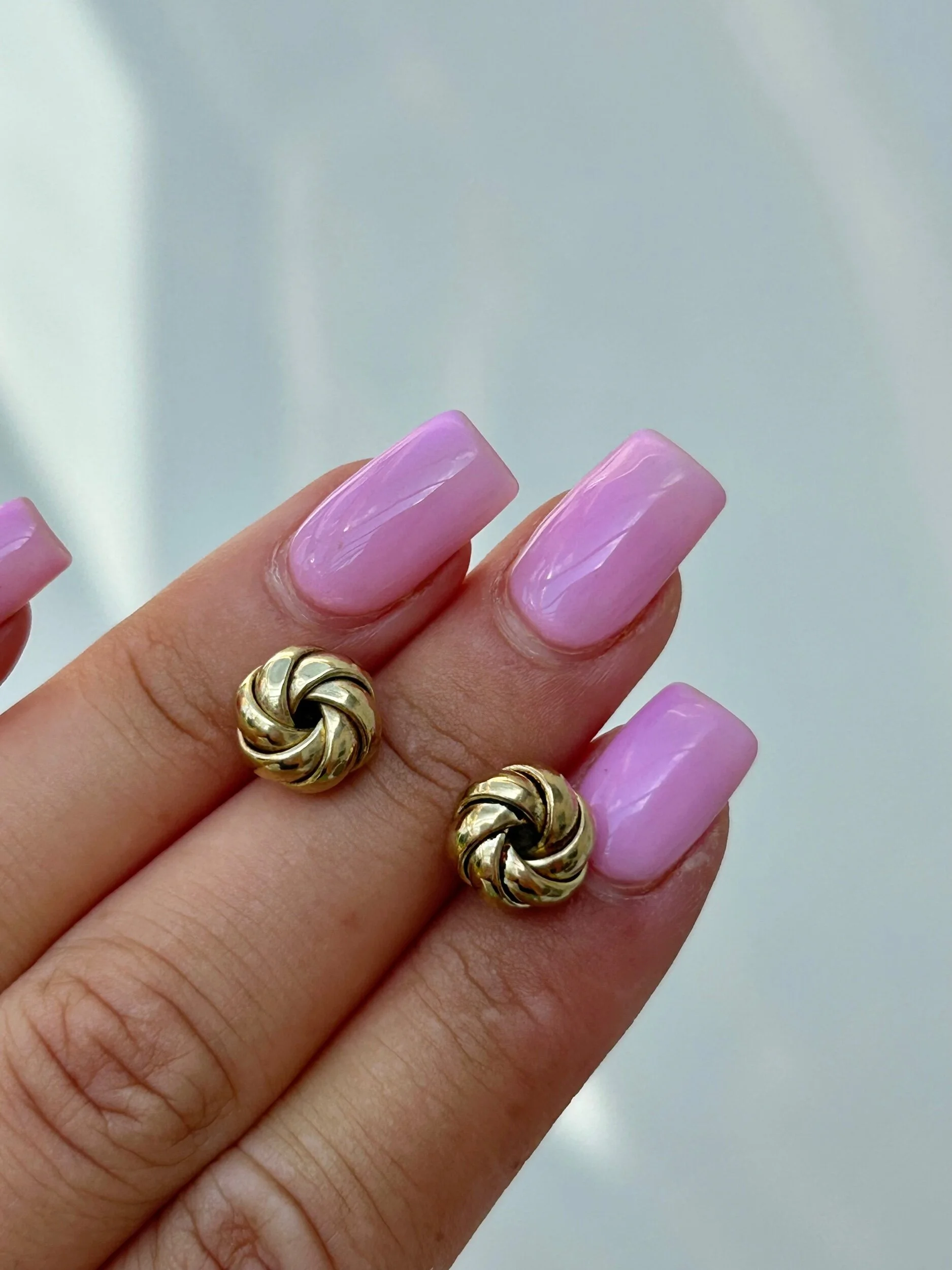 59513821-5093-44C6-AAAB-CE08A6C22D32