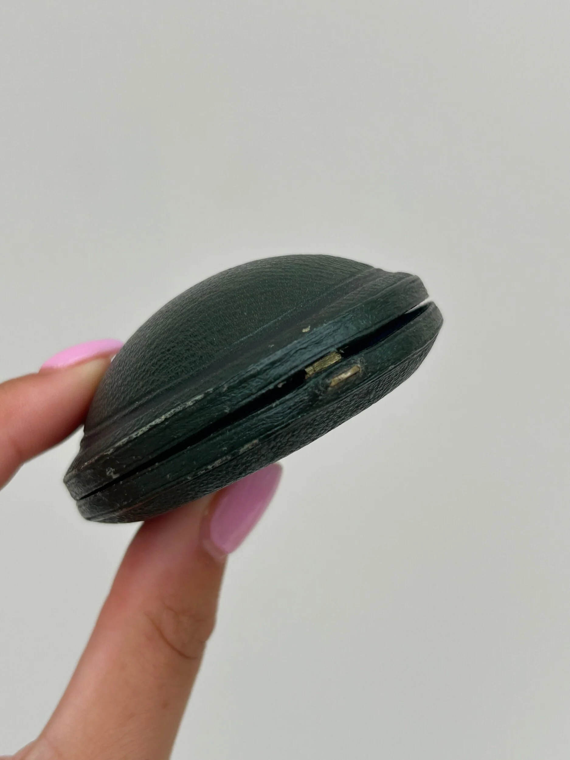 9725D61C-04E5-4D5F-A3EC-ADC0E1BAFBFF