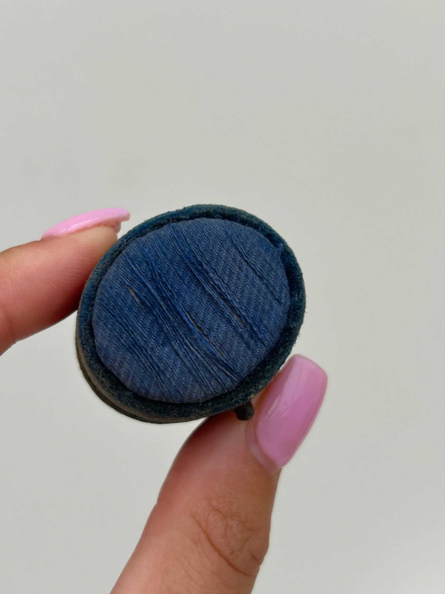 8A8DB454-EBA9-4FDD-AD85-DA72B703BF0D