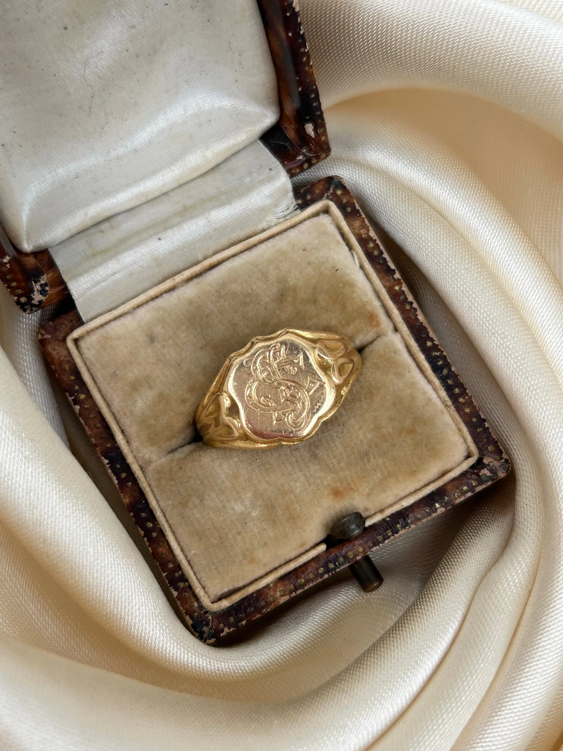 C3126EE0-ED26-4D34-8825-697B7C26F34D