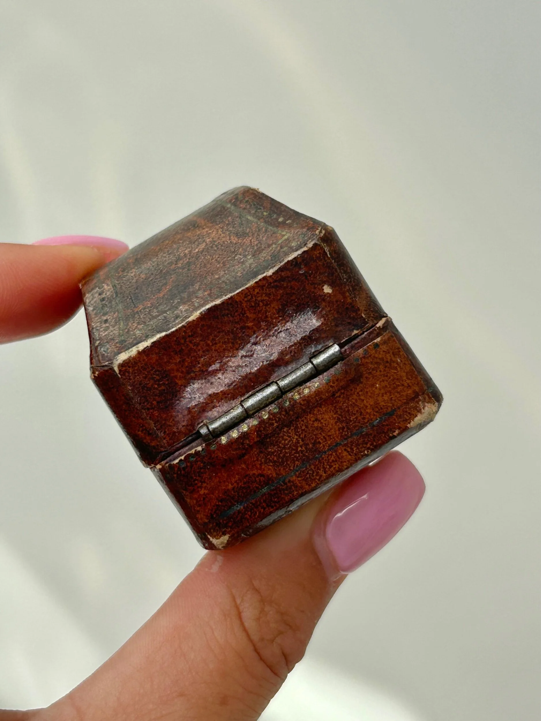 B820E2BE-E2D6-44C4-9983-87DBA5A7CD1B