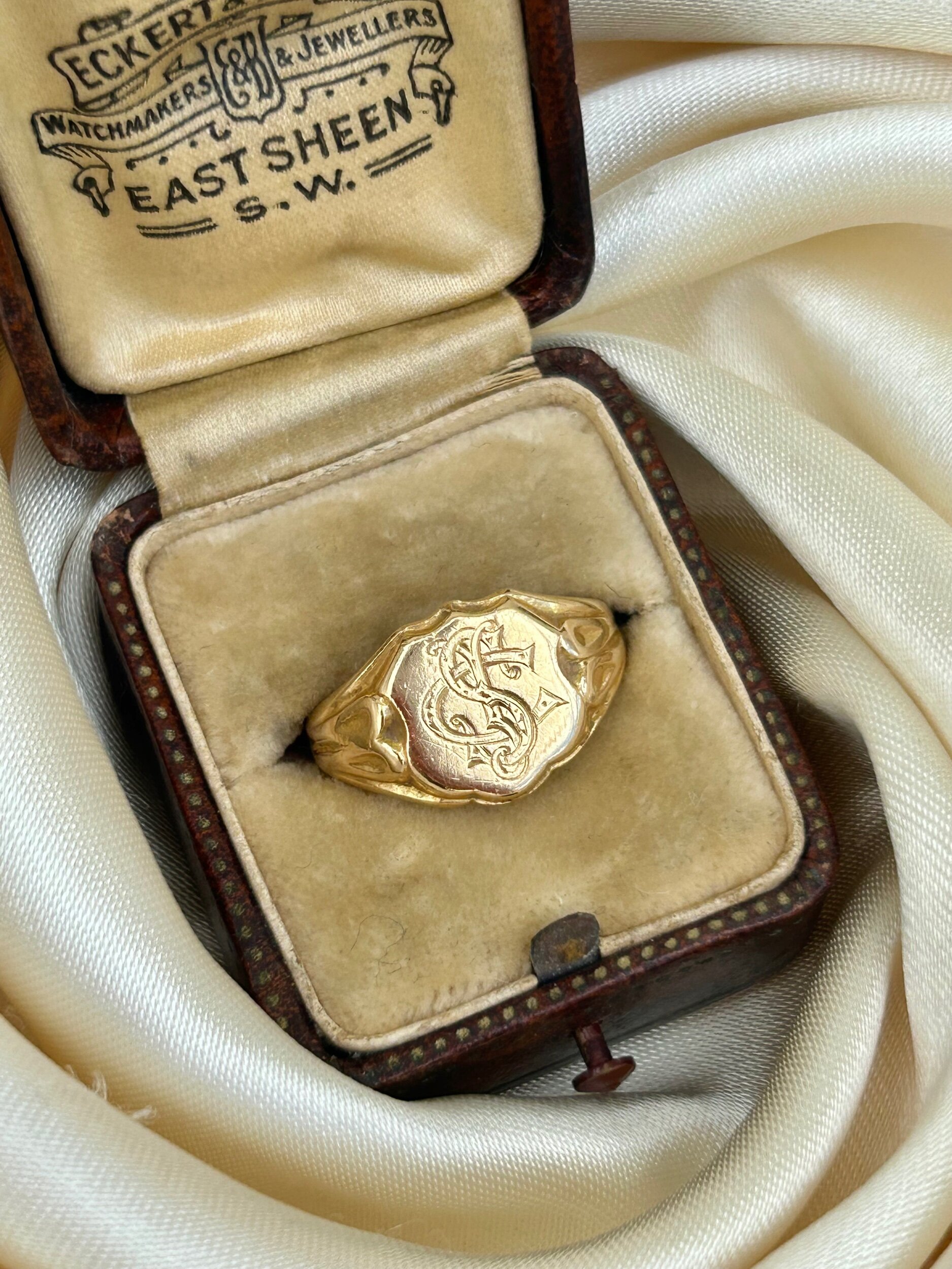 60F0DB92-86DD-4D9A-A5C7-7CA8D74D8A0B