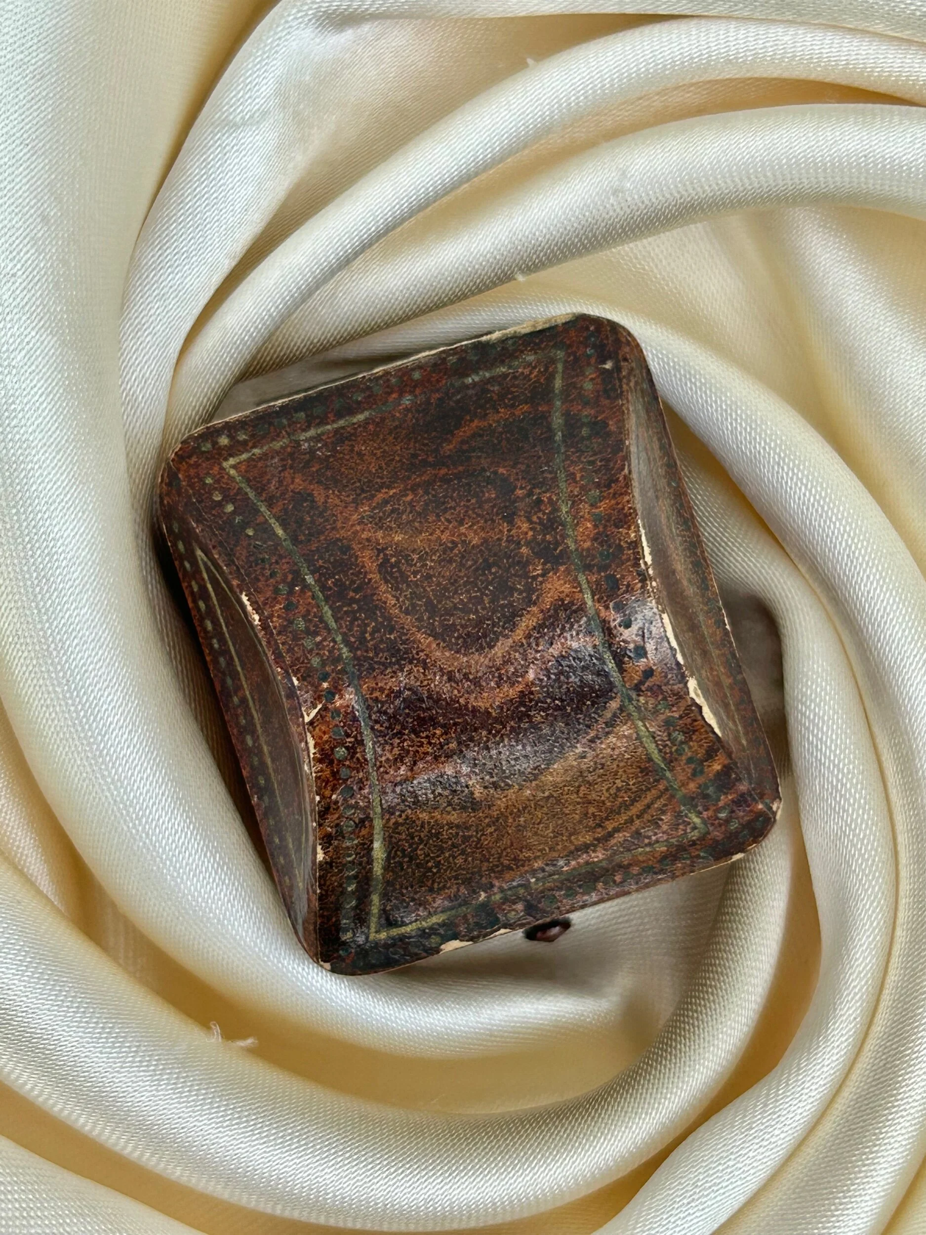 4164B985-2DD6-446A-9714-F34D78A95FAC