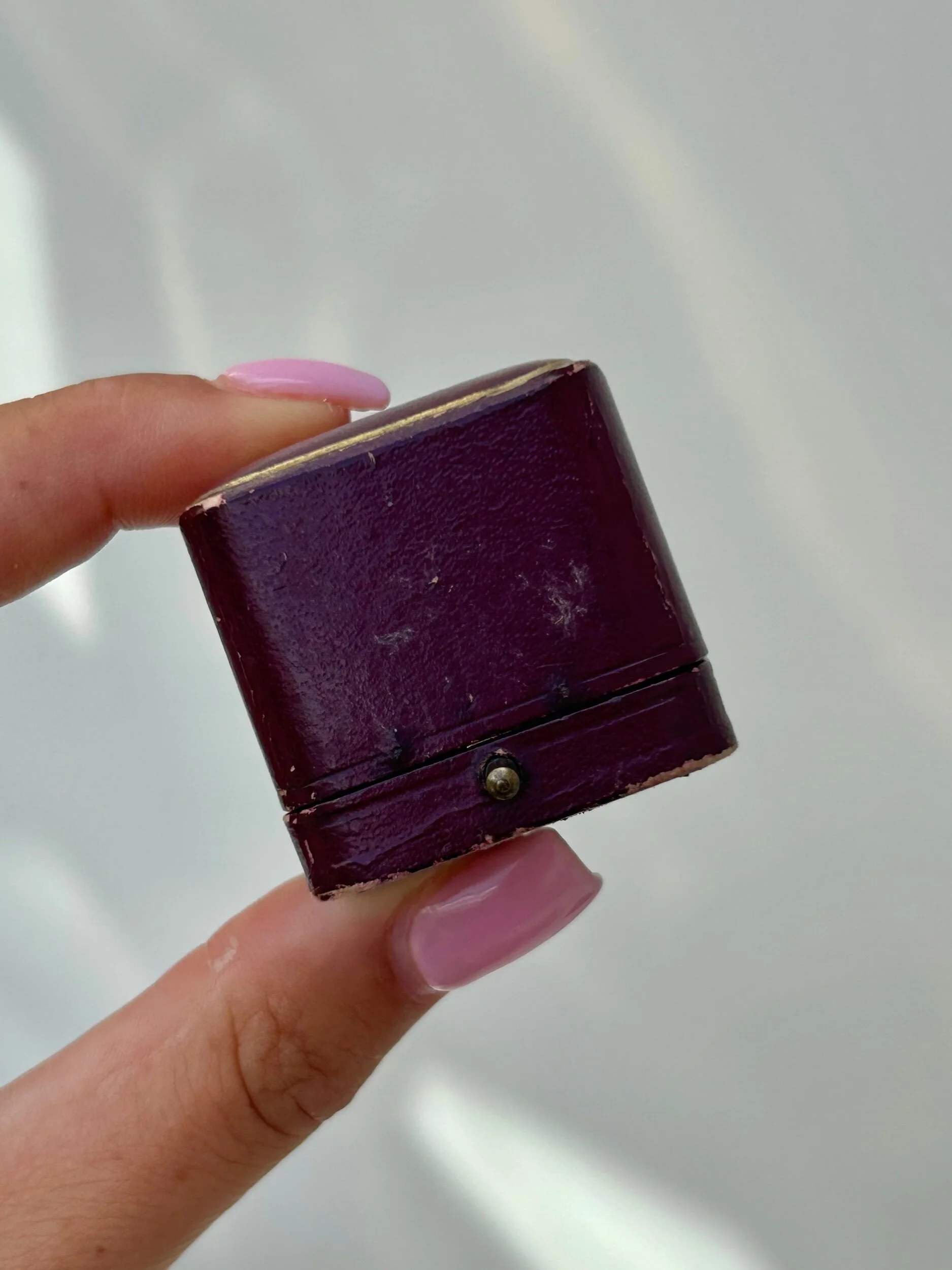 5D4F98D8-1AB9-46D5-9A77-C297B47797B9