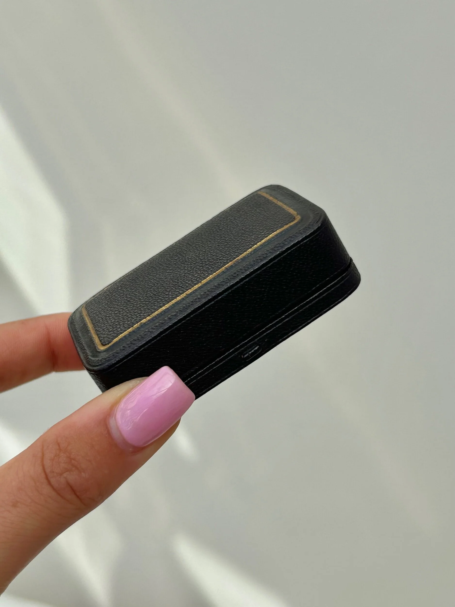 03ED47F9-AA33-4B33-9CA3-FD949346F424