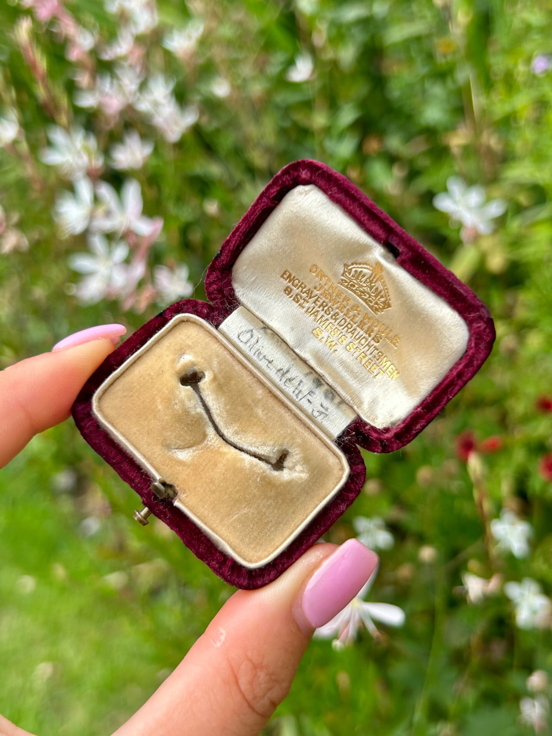 9C645BE7-BCA3-40D3-8629-C0C1D98E63A7