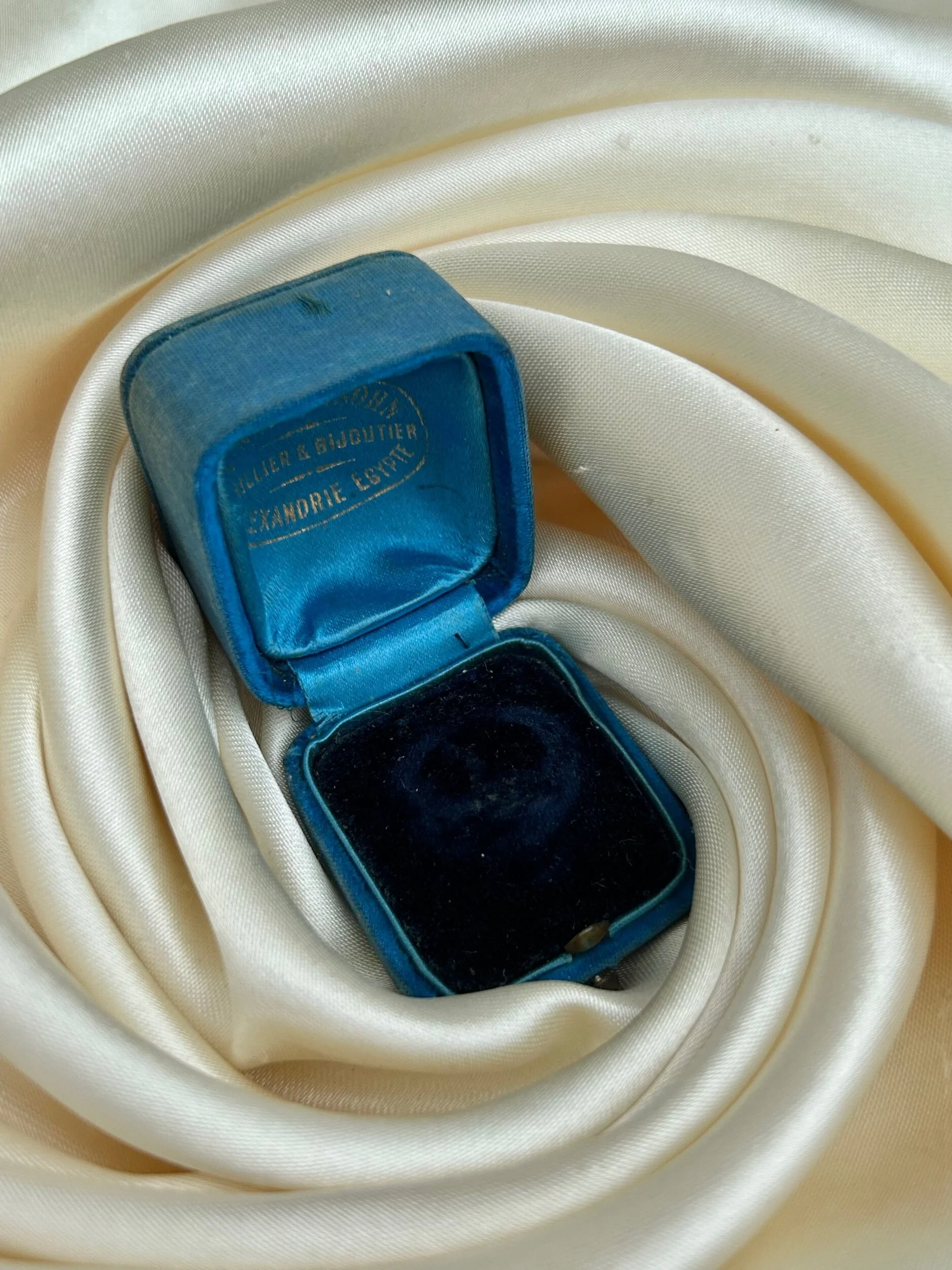 0B4BF44D-983A-4E7F-A4A7-A3A74DE5D7B0