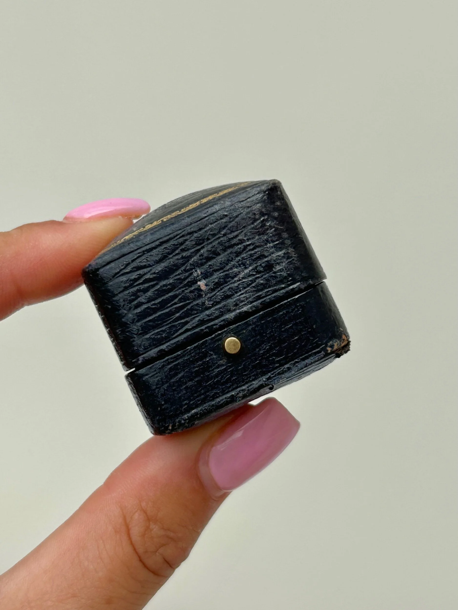 169EB43D-DF85-43EC-B4F3-8D92E2E51CBA