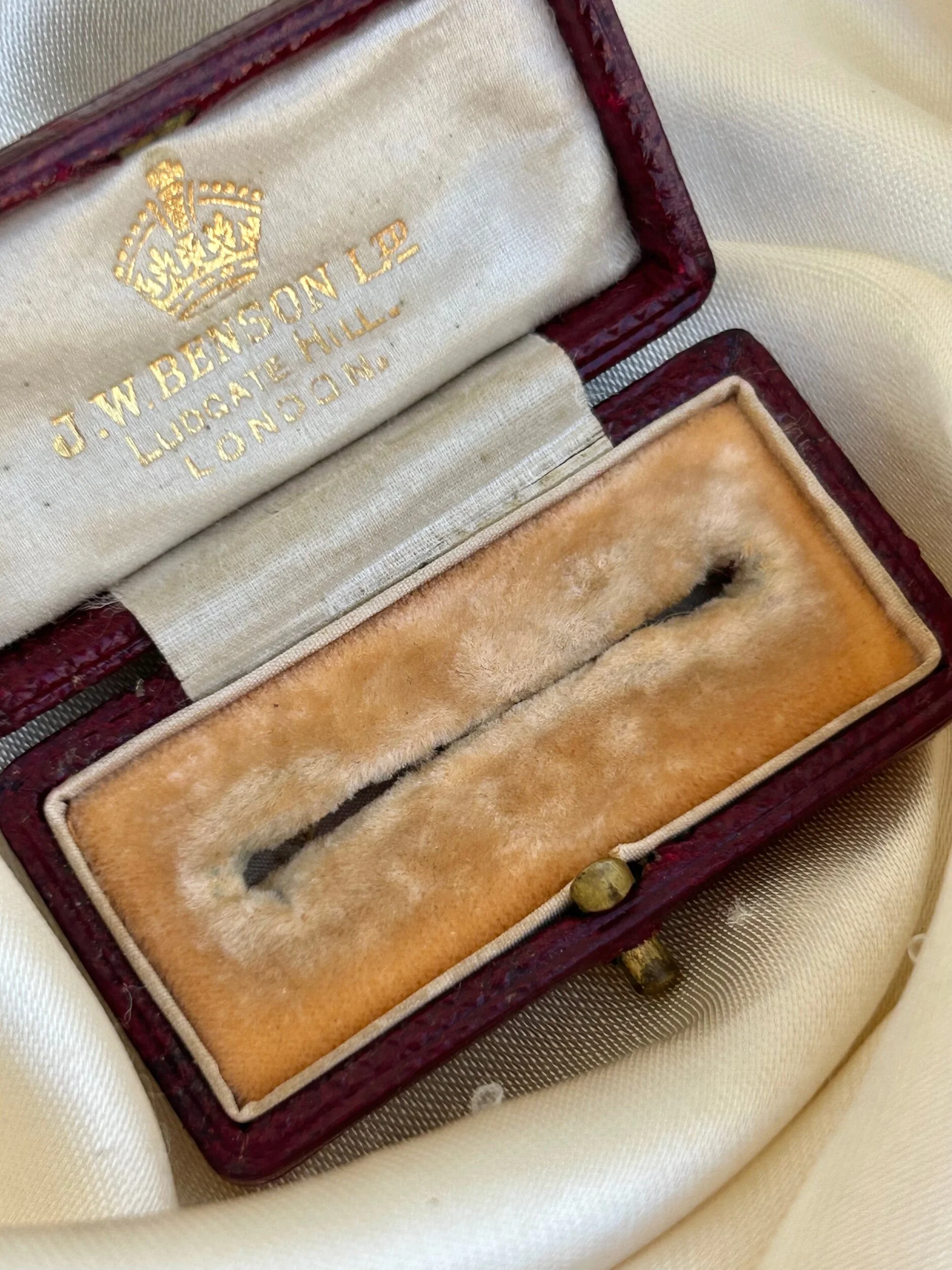 AE04C122-0912-4FFF-8DCB-F9EE001D9B67