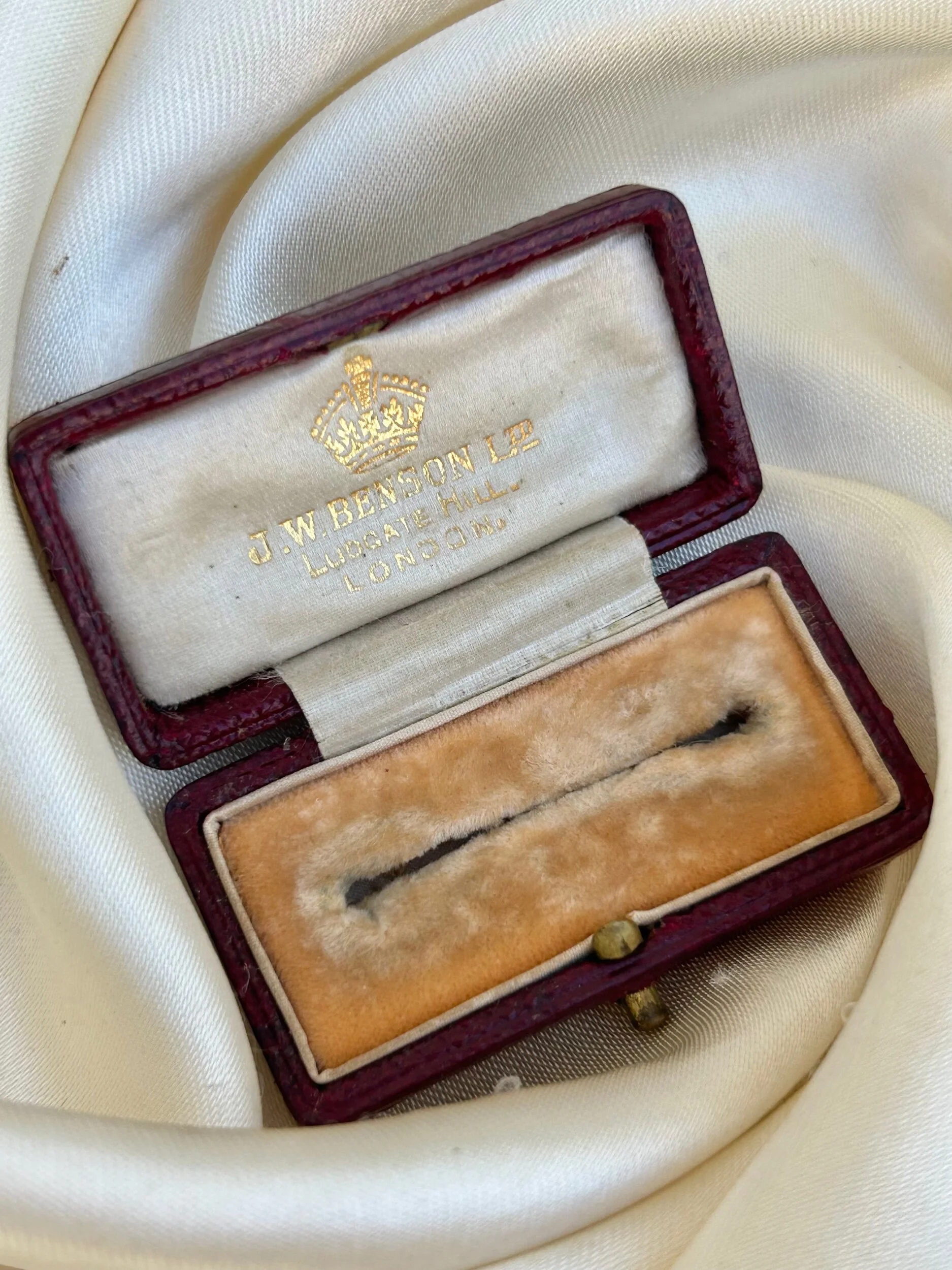 DF1CE481-B23F-4B0E-BA65-8D9254B783A0