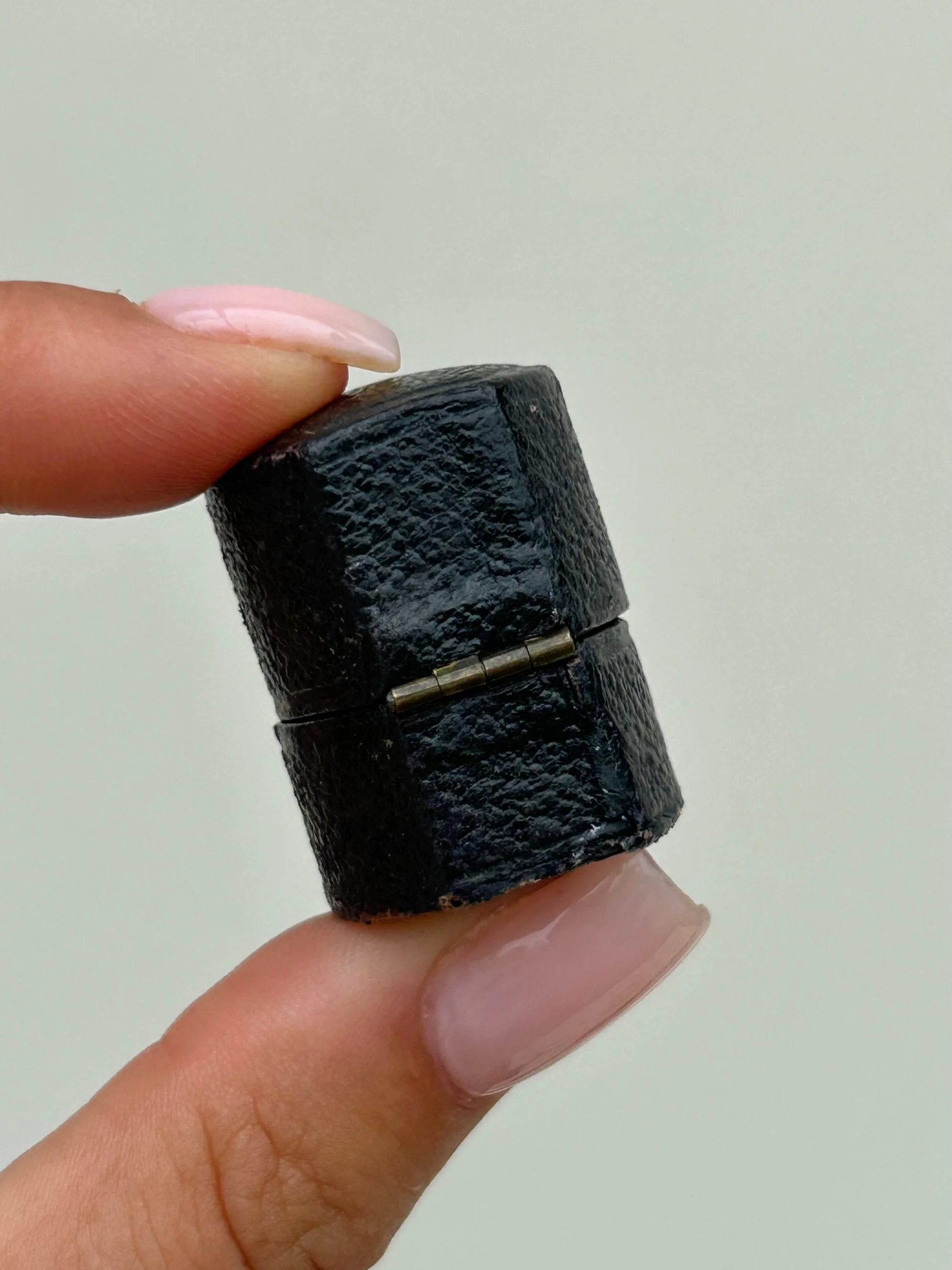 30AAFFCB-6336-40D5-99FF-9269DA8C22BD