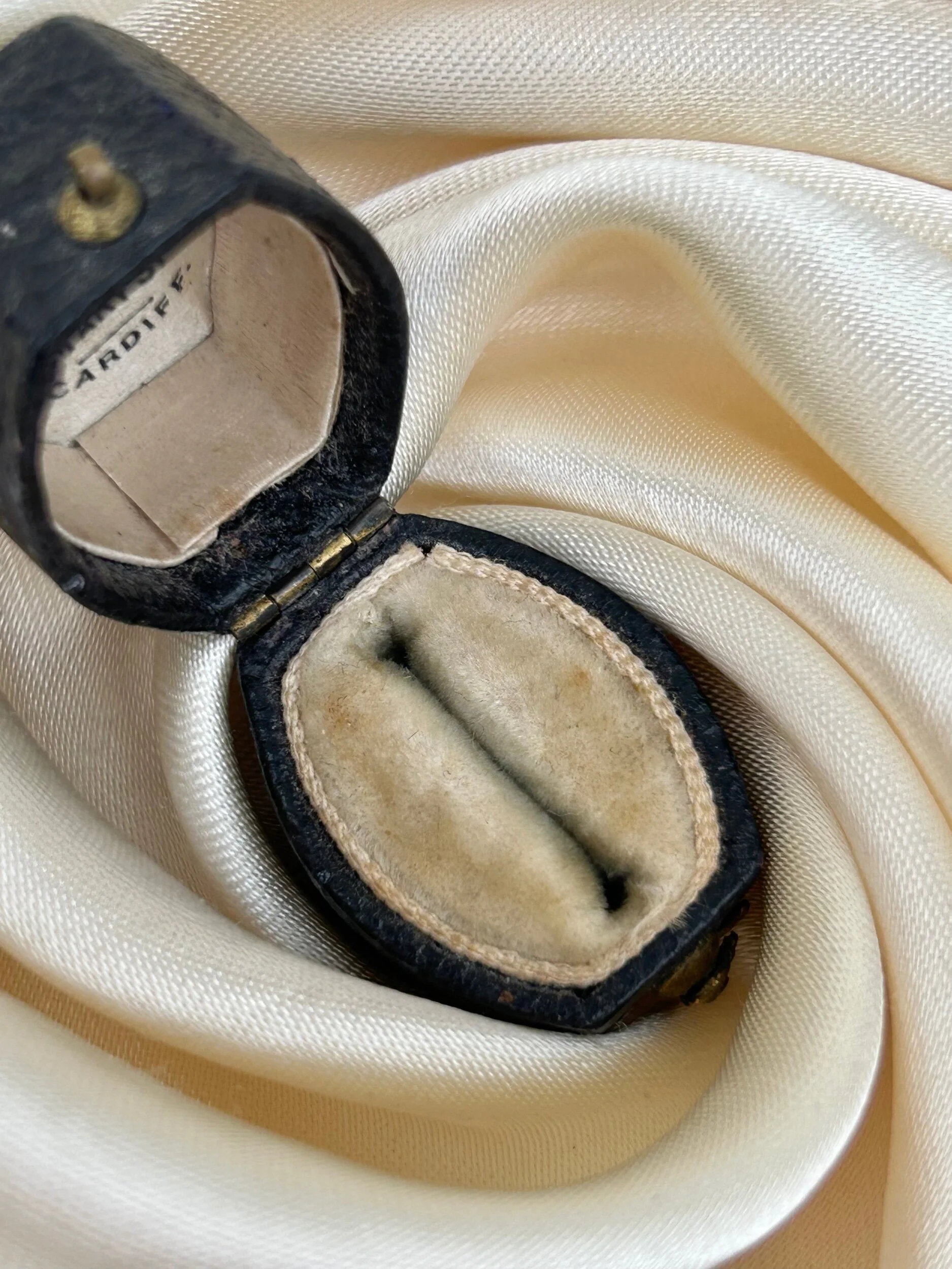 58C2AACA-AE7F-47DE-8C55-DB29DA674A5F