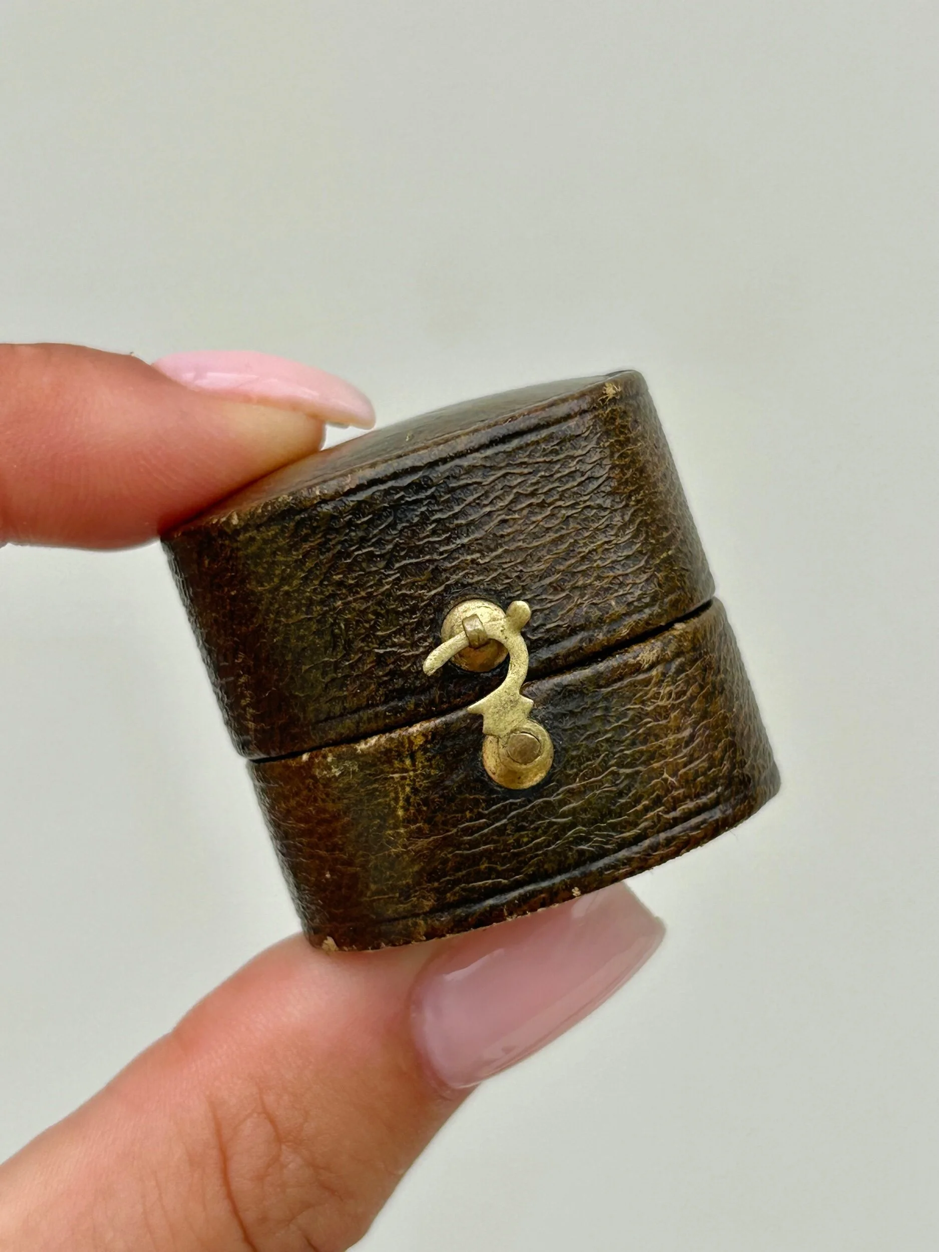 1C1CAF41-E58D-46AF-BD7A-47D4E3EB0165