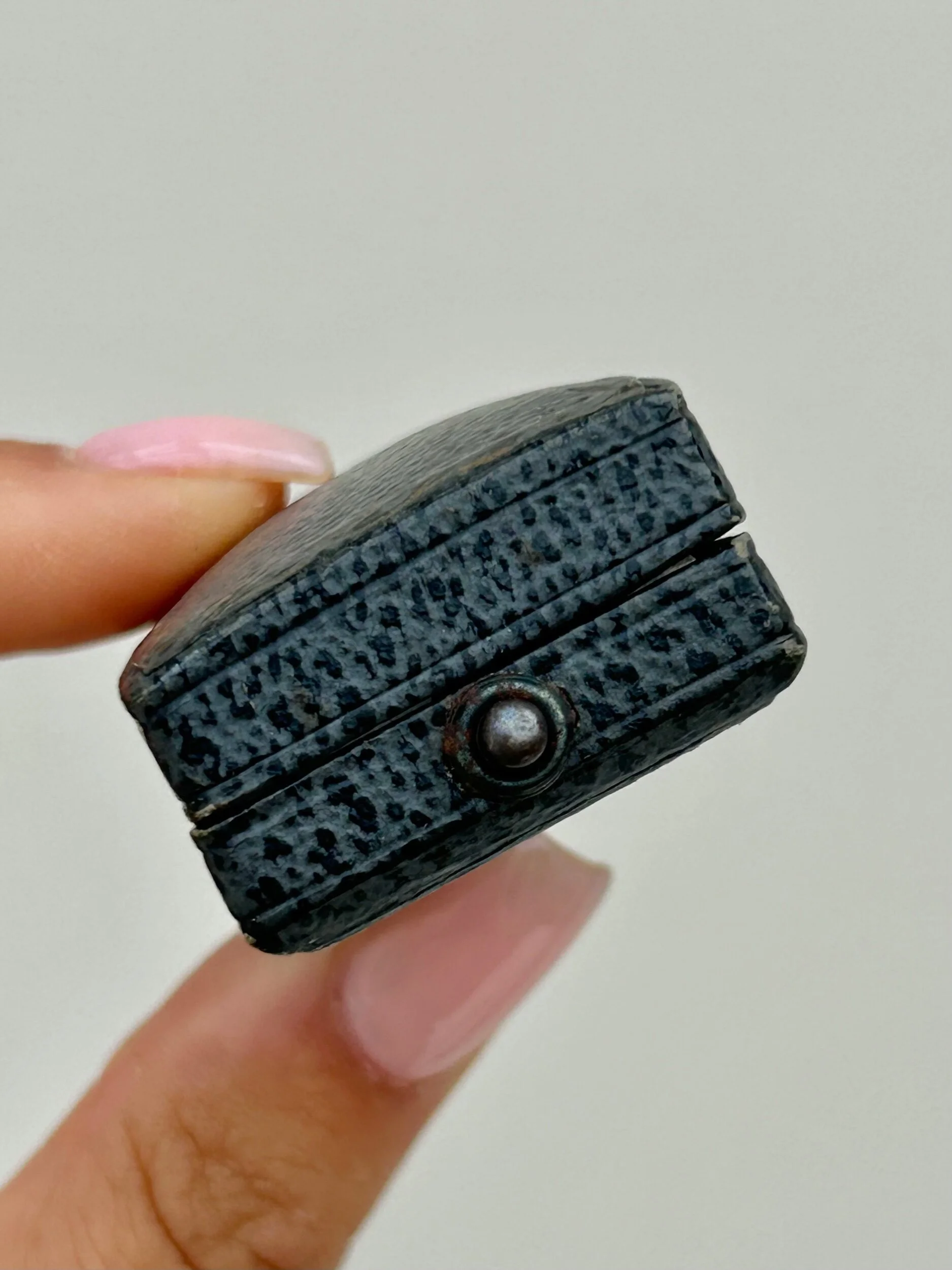 9BCE6CB0-FBB1-42AC-9870-6536D4D2712A