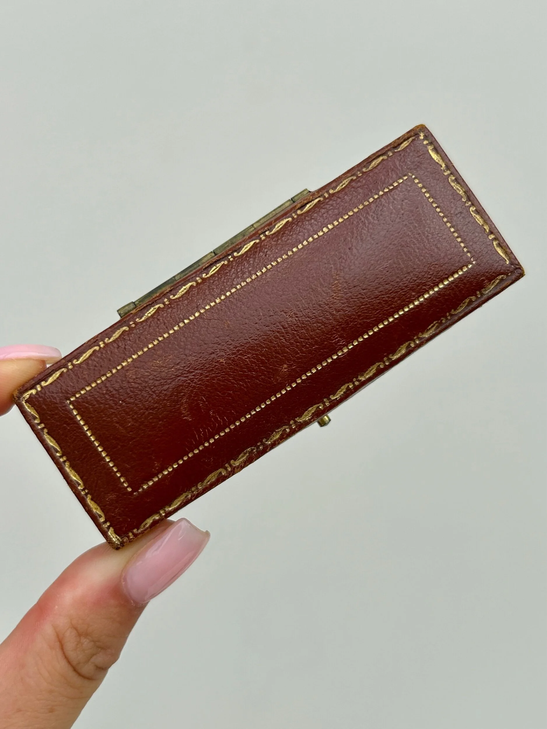 71579DD7-CEBD-4D1B-8C54-4679BAAA36D7