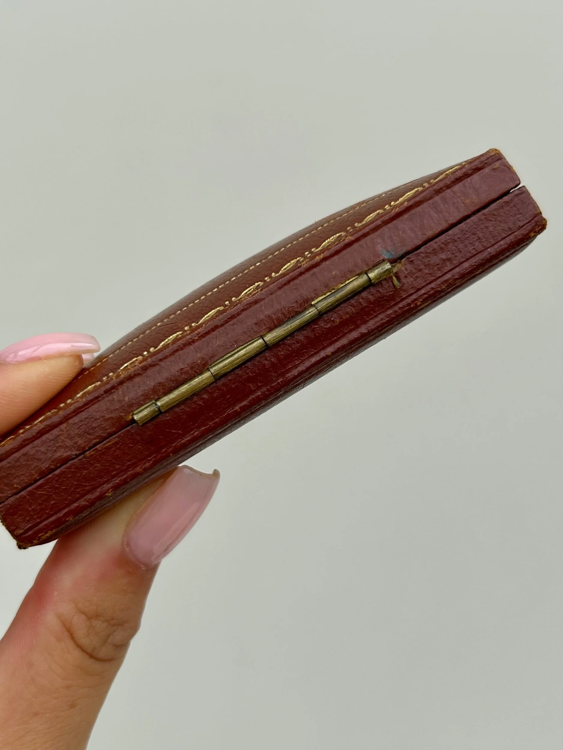 32839EDB-9740-4E6E-82A7-BF291329E131