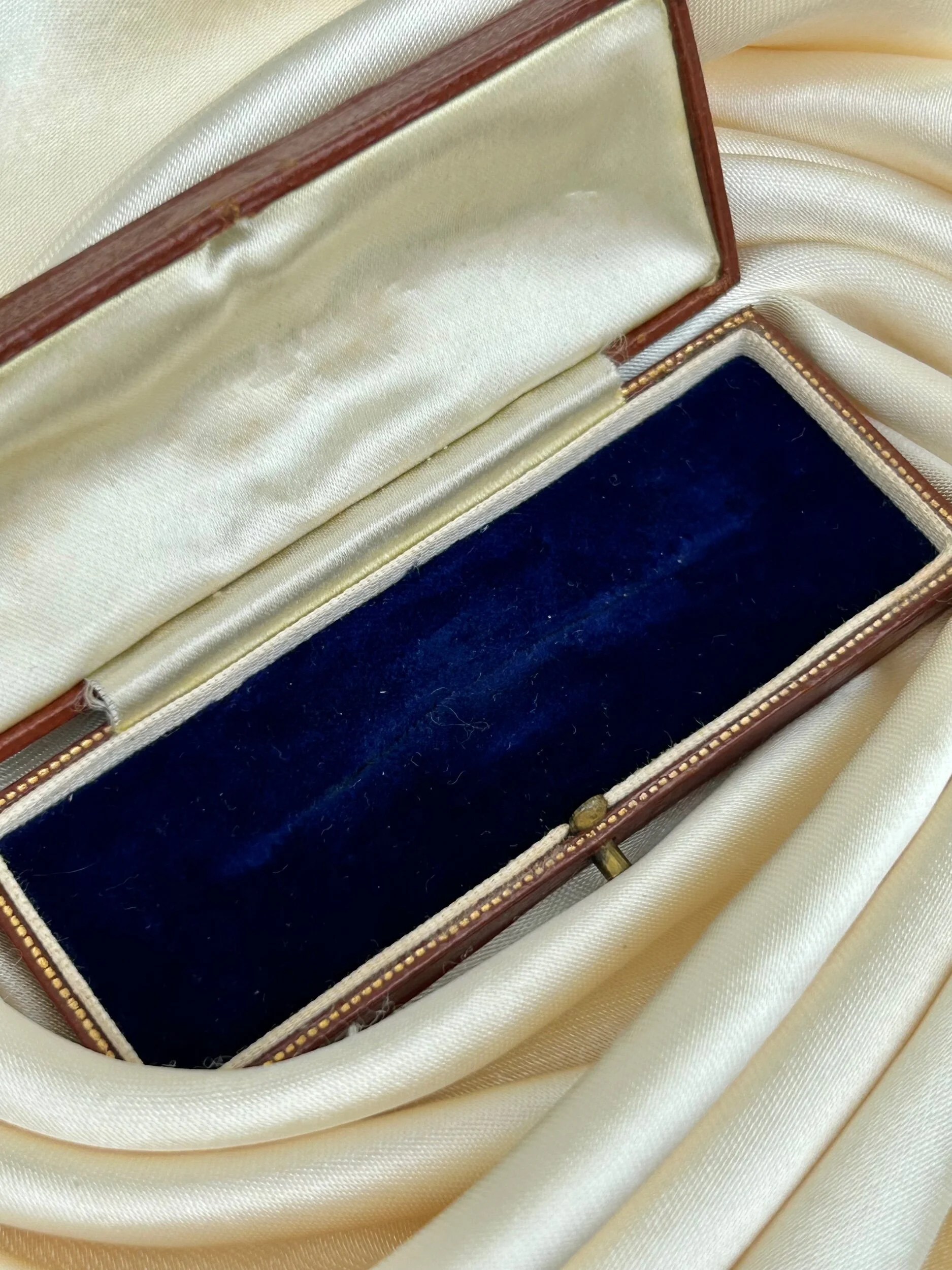 F71A9539-9E08-498E-BAB7-5E76CED3E598