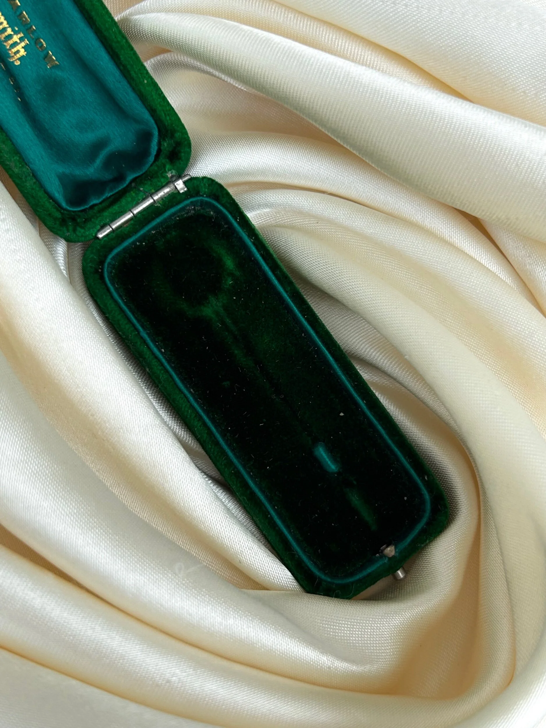 09A2DC68-60BB-4ED3-81A1-FF1DE595B626