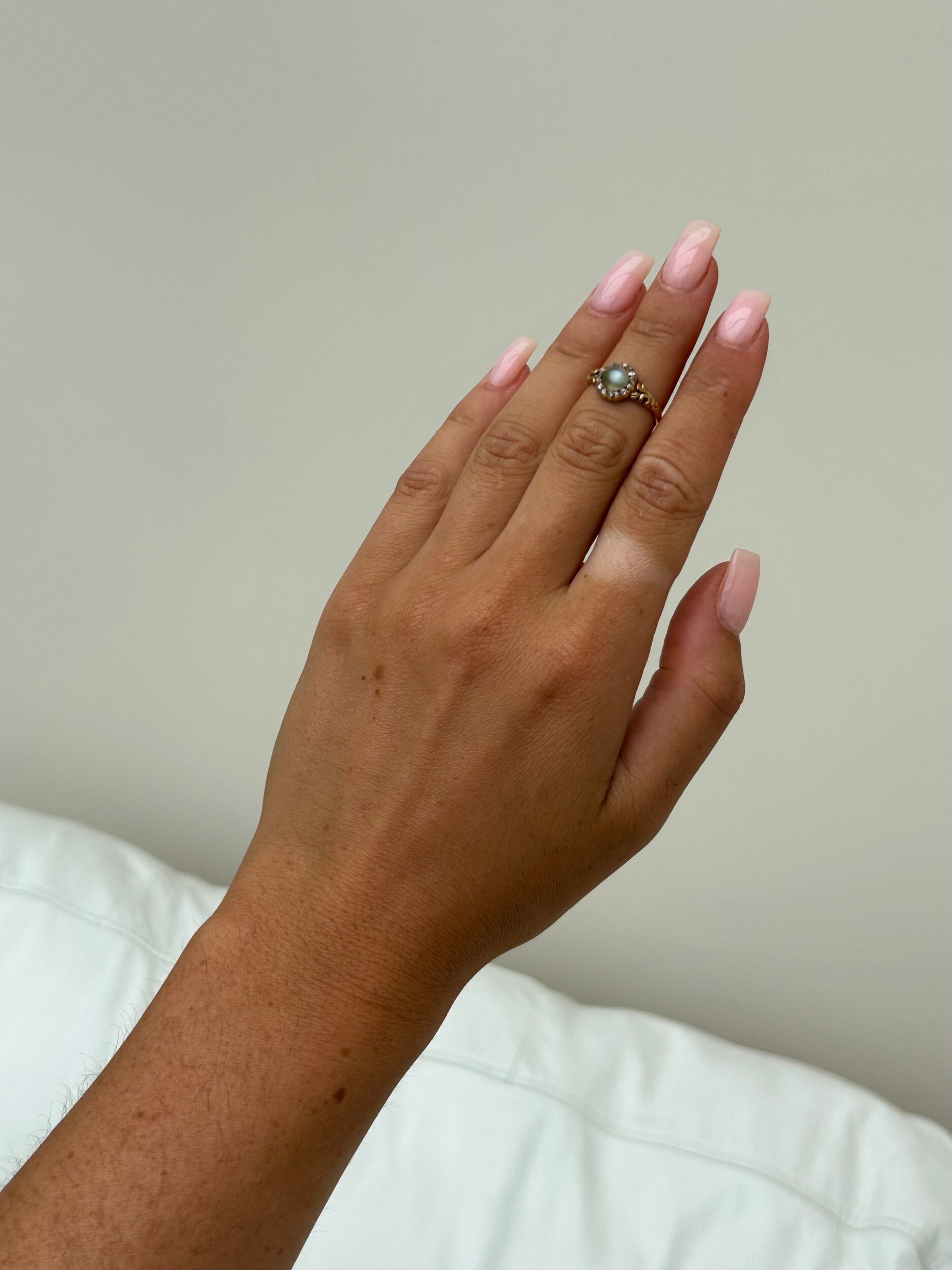 0DF319AD-CC82-44BE-8597-3A61806DFAC2