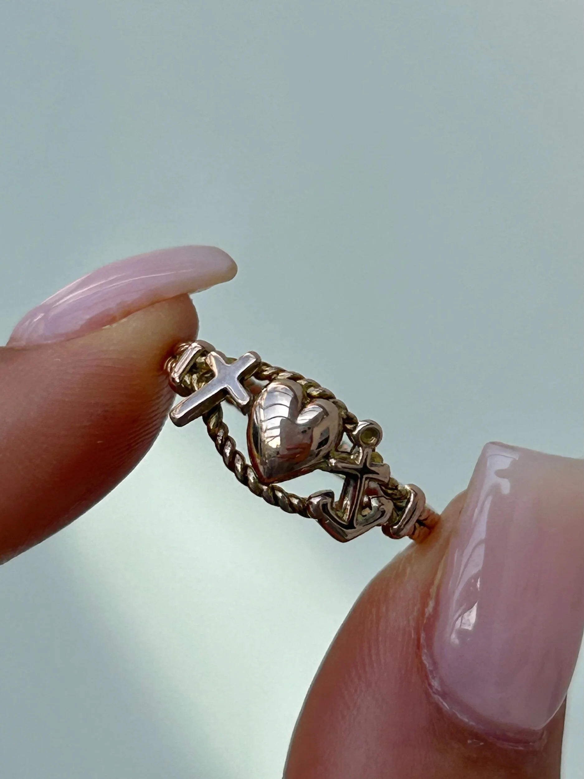 10B2795C-5644-4AD9-9B33-2B1AA6F7FAF8