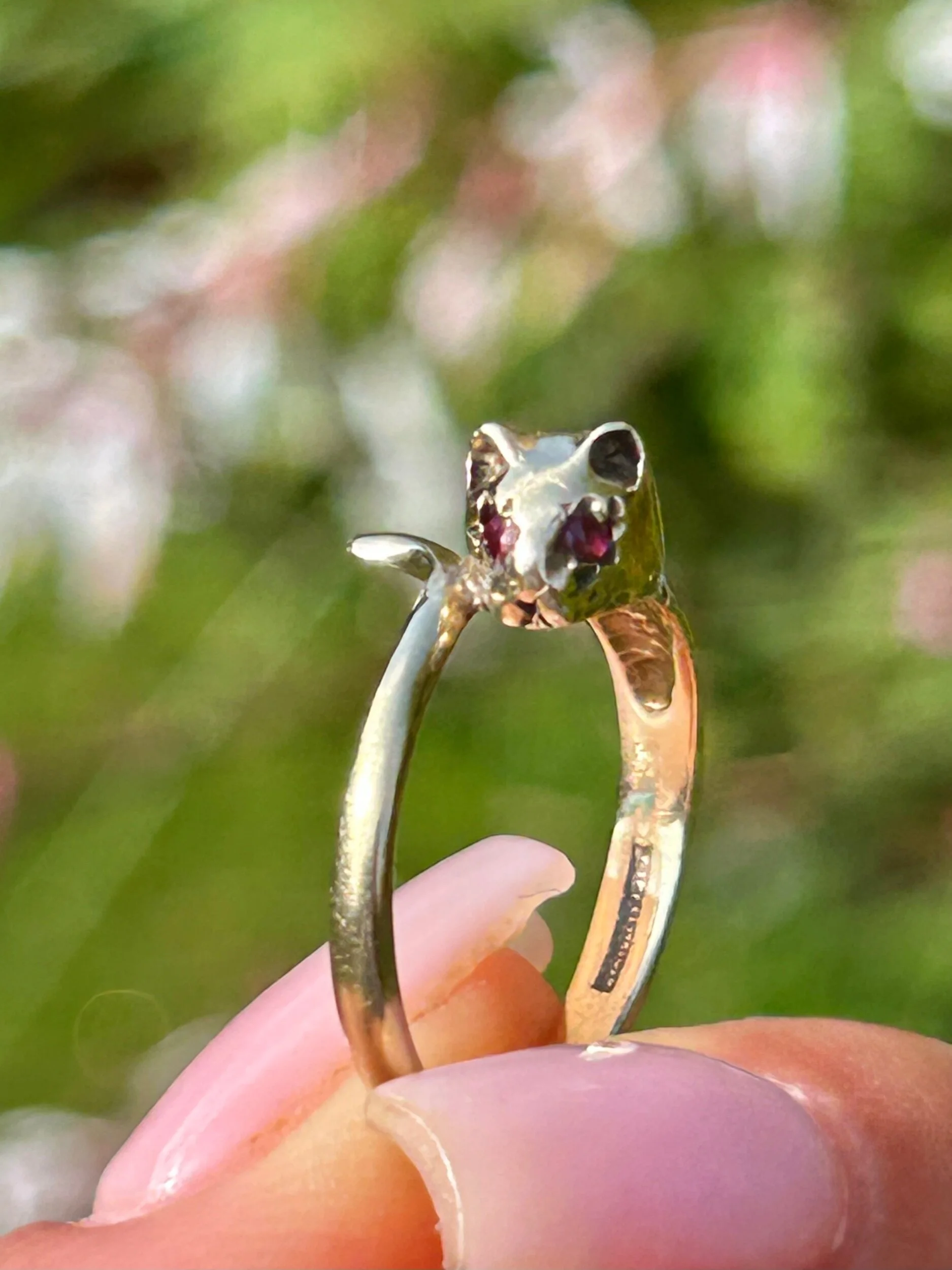 B451B21C-381A-4862-AF0A-1951FDBA48C1