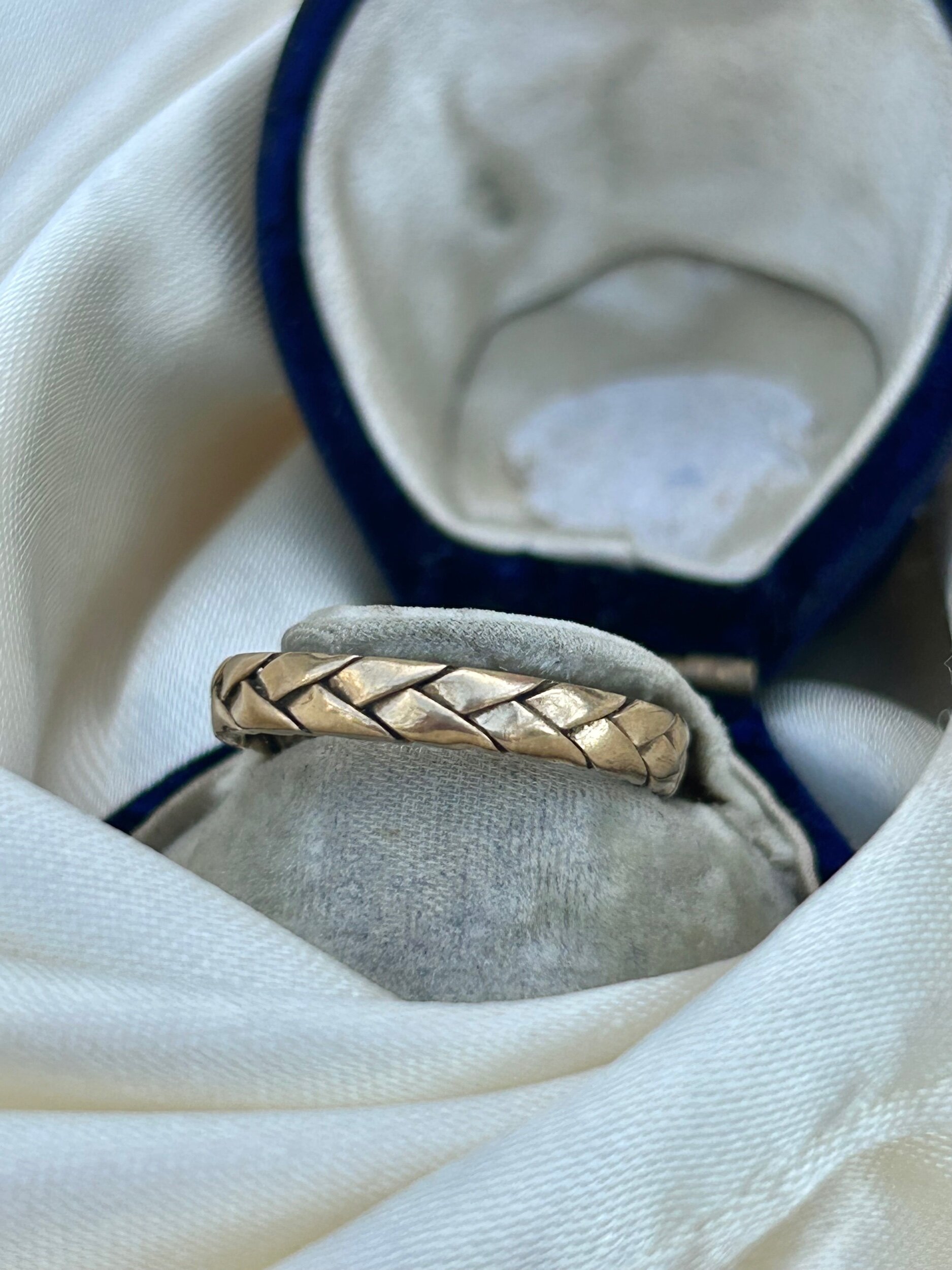 DC1EDA5B-B819-47AE-98A8-99D98D7C1412