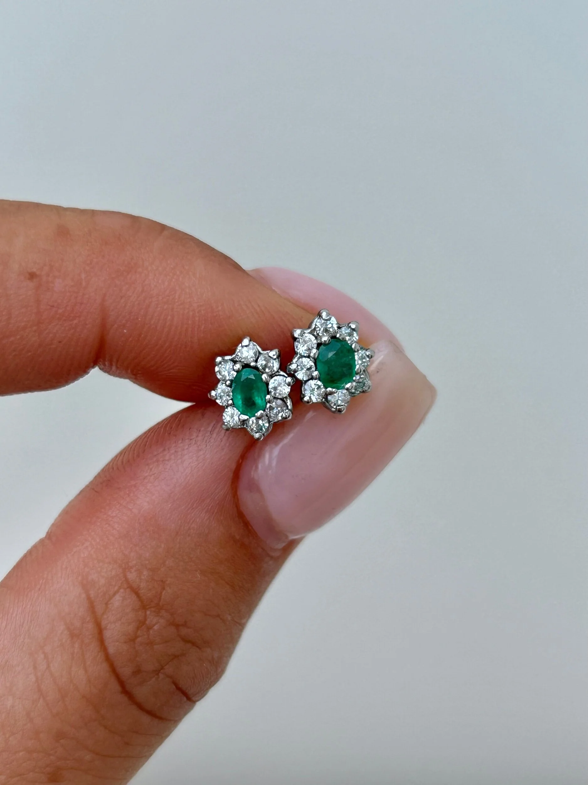 2881A18E-E558-4348-9722-3BA100F3CA9F