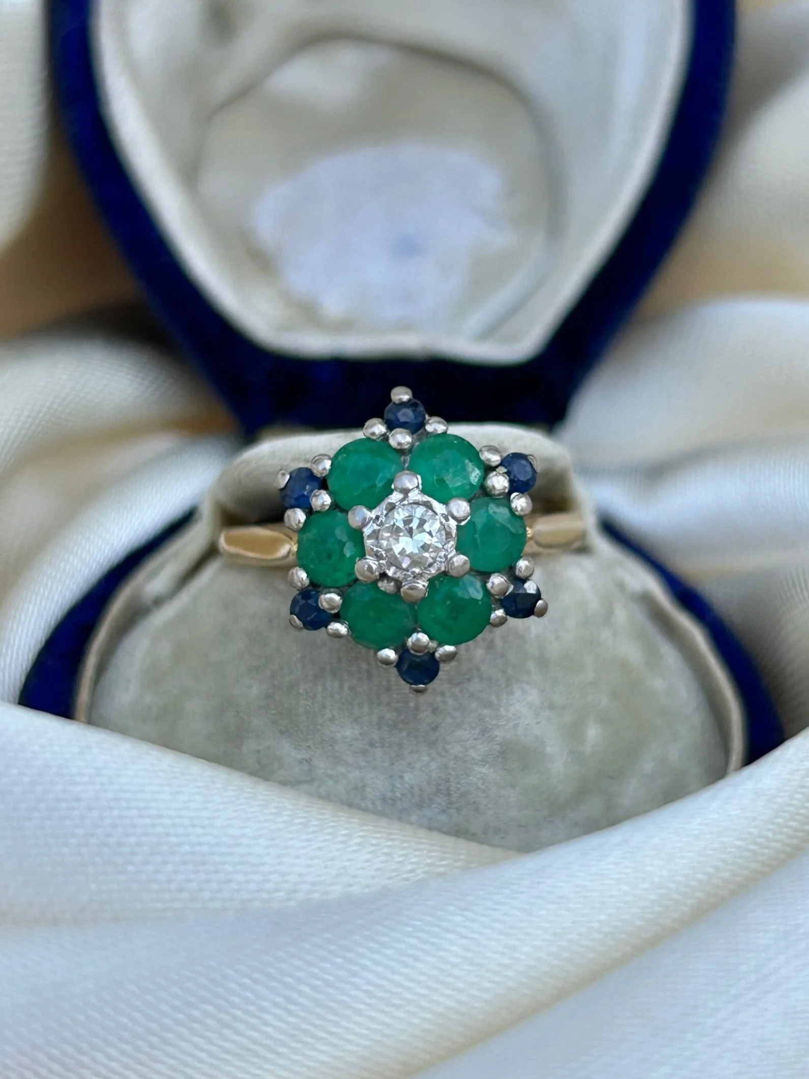 F233332E-4C56-45AE-89DE-D88D602B9F6F