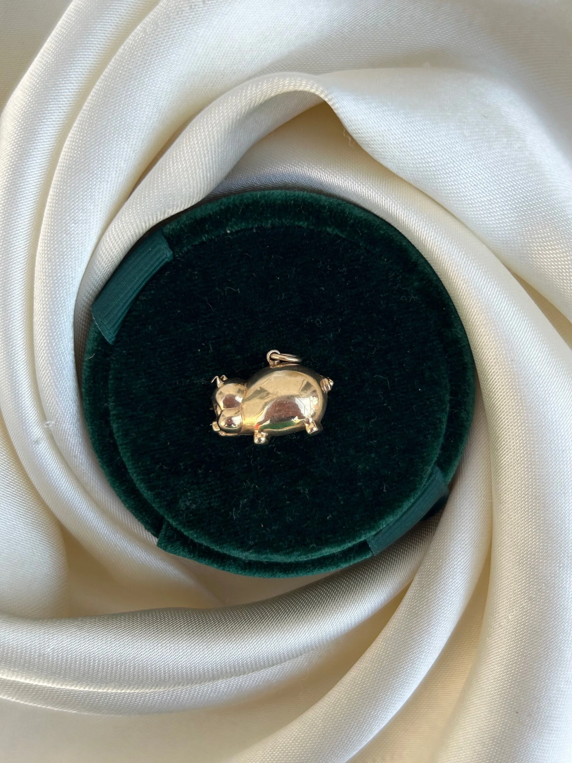 4C8882BF-F357-4D40-909F-52DA4DD7D2FB