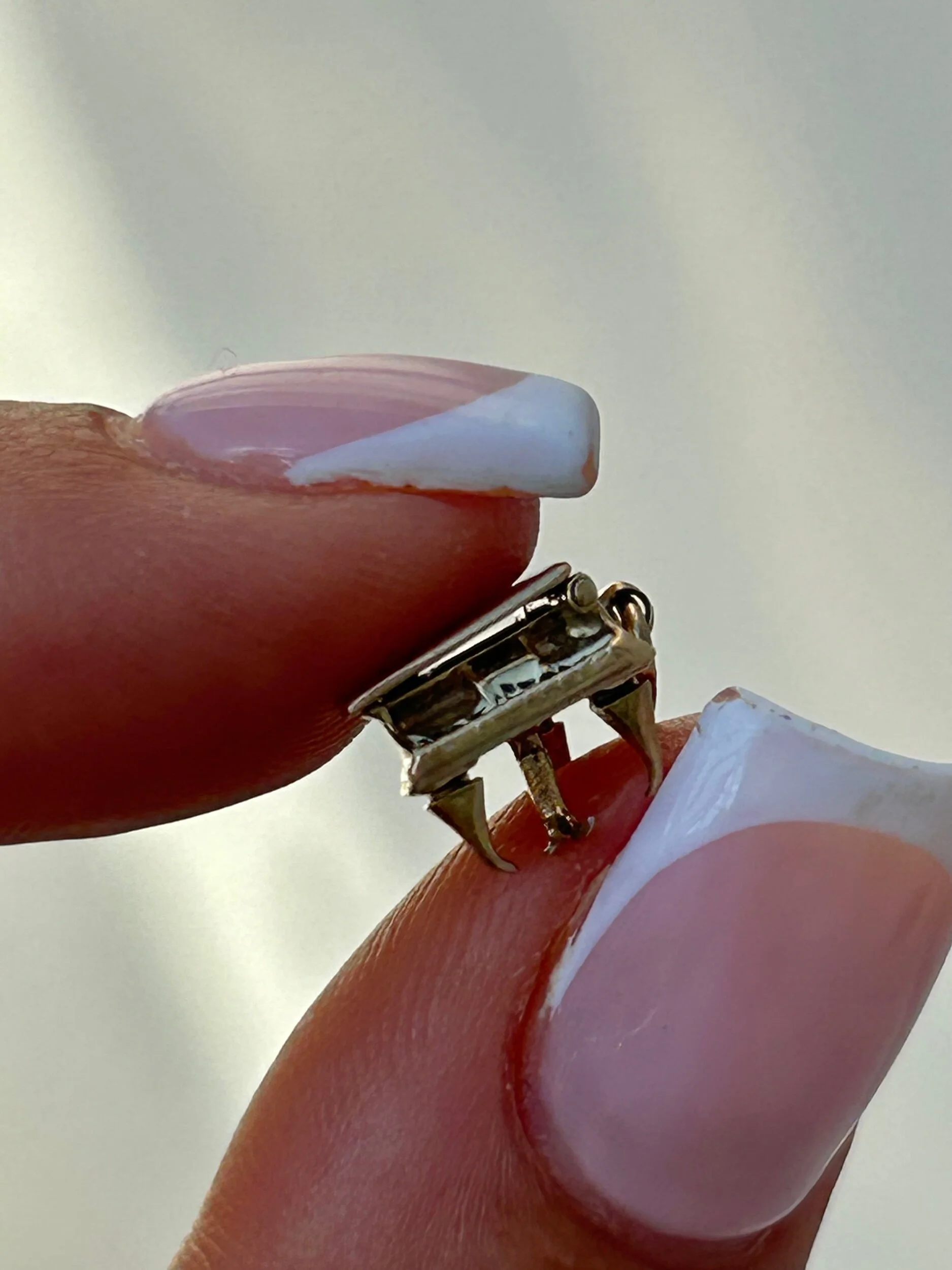 6163B5BC-010F-4D16-80EC-ABFBE7194D33