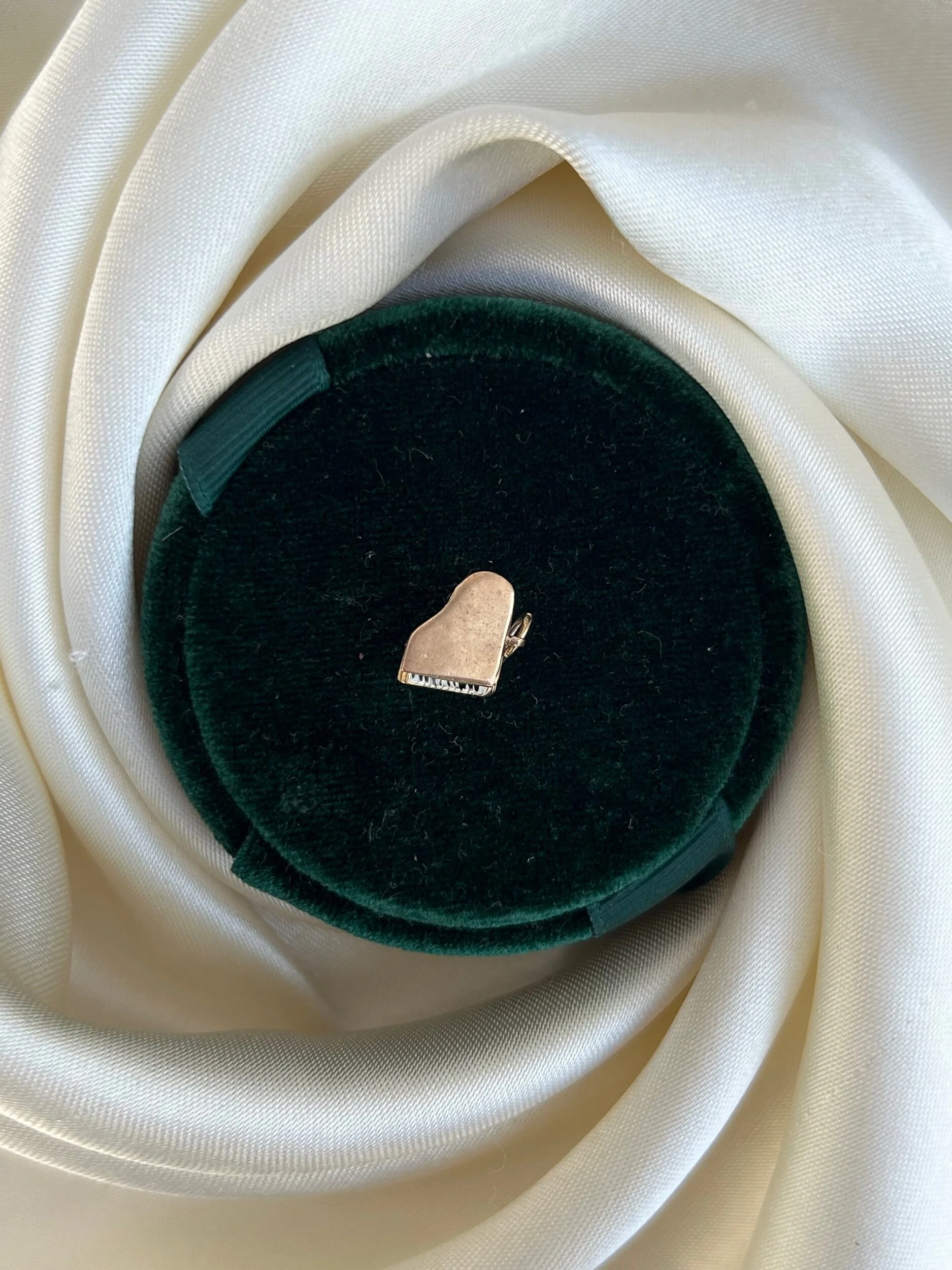 4E0A73A6-D828-40E5-973A-EAB92E3B0B71