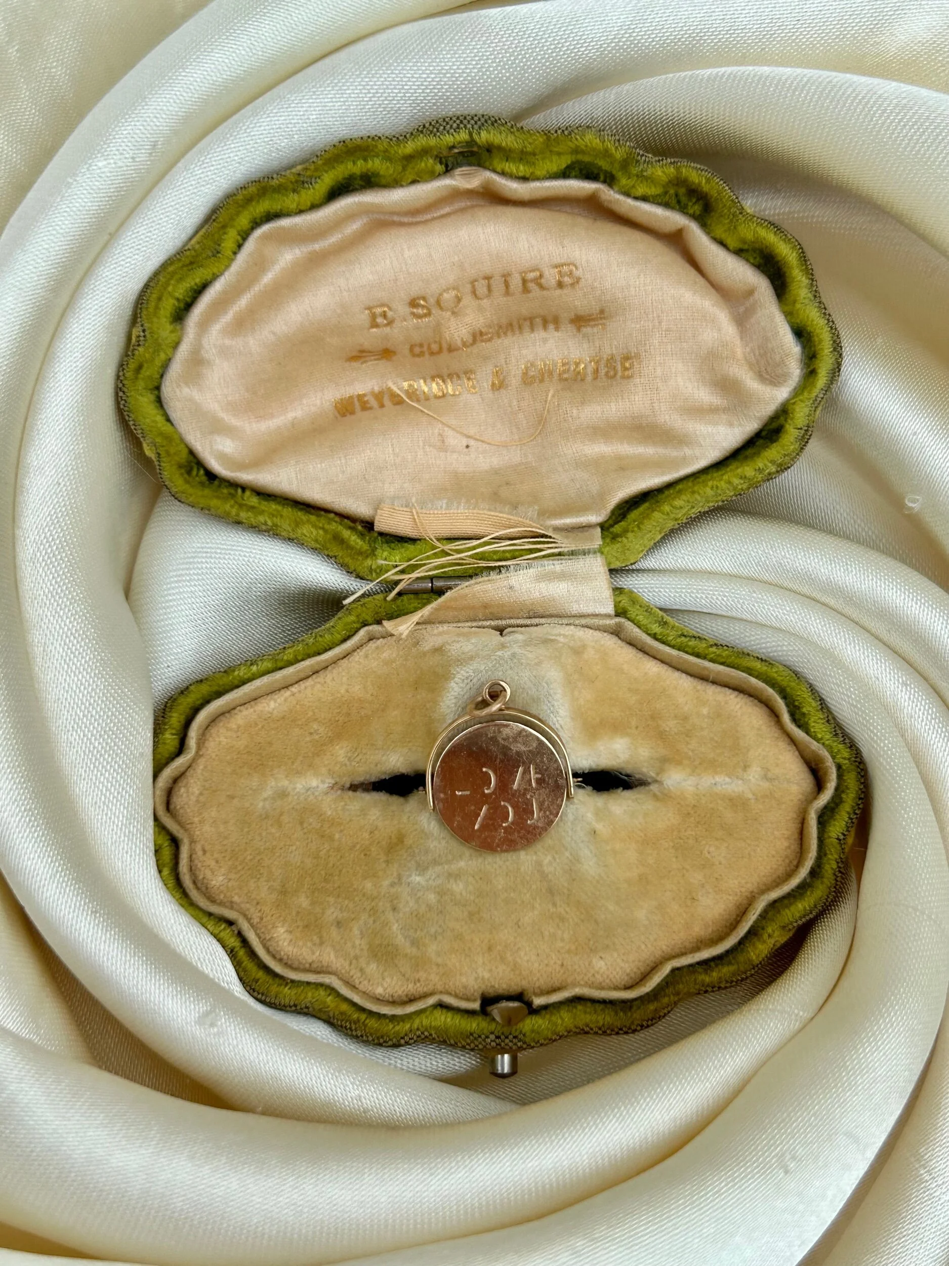 16598706-6BCA-48CF-A997-55493BB973F5