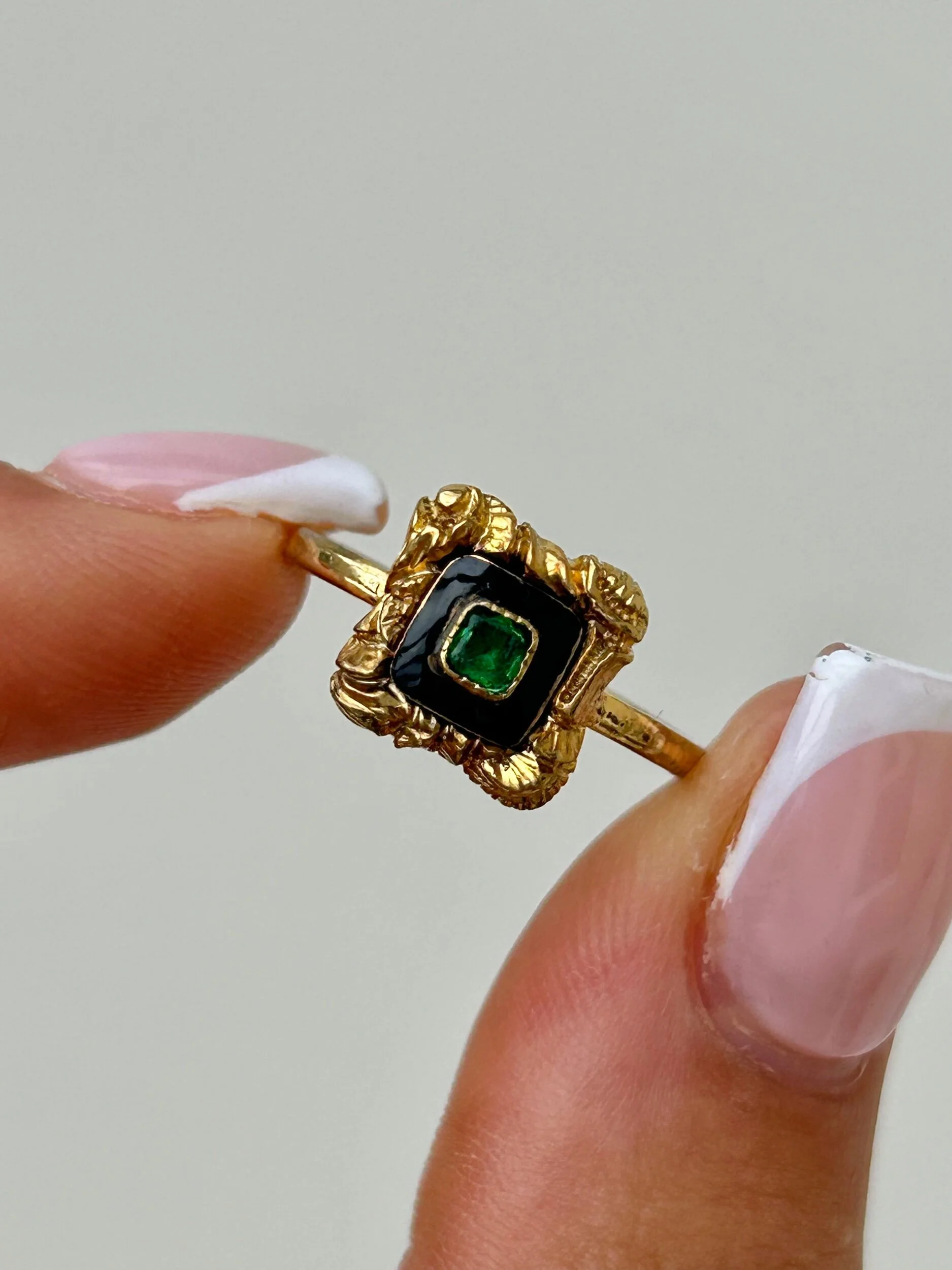 1060A185-2501-4C31-BCA0-F8DA1054FA68