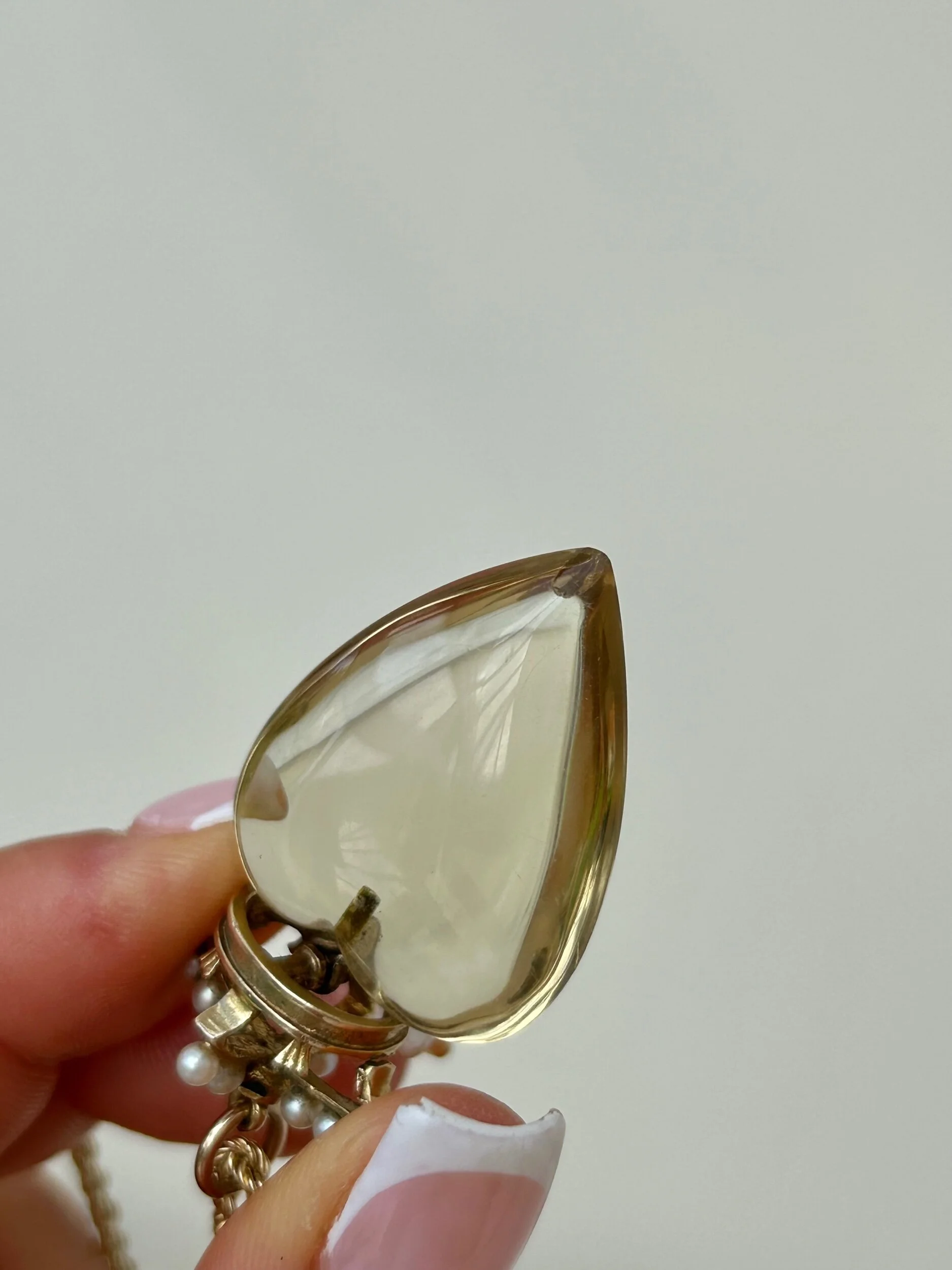 1E5B1AC4-7337-4AD3-ACAE-7C2DEB7C334E