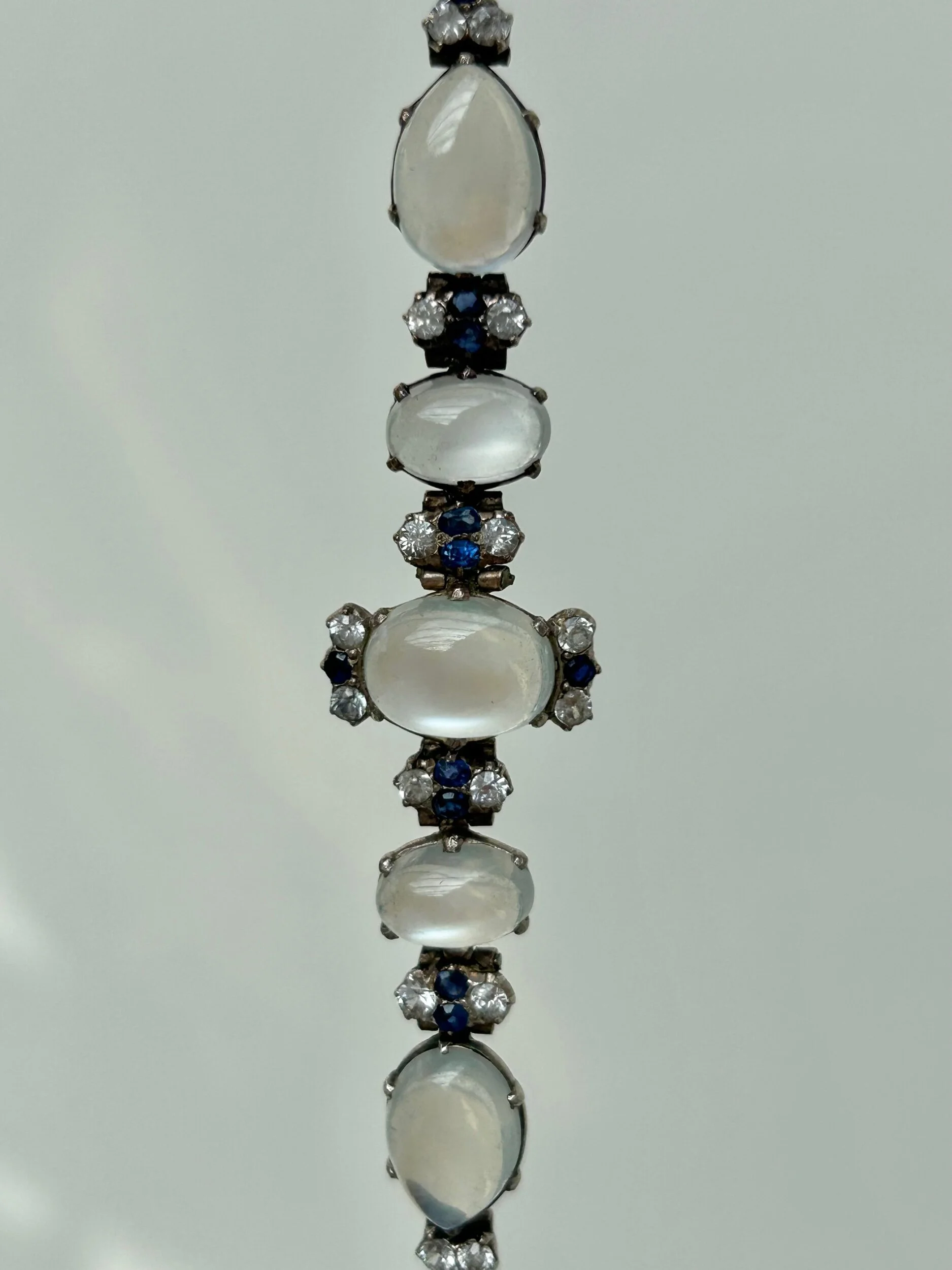 AE79A3B2-7E2B-450F-A768-FD8F63A9F5B6