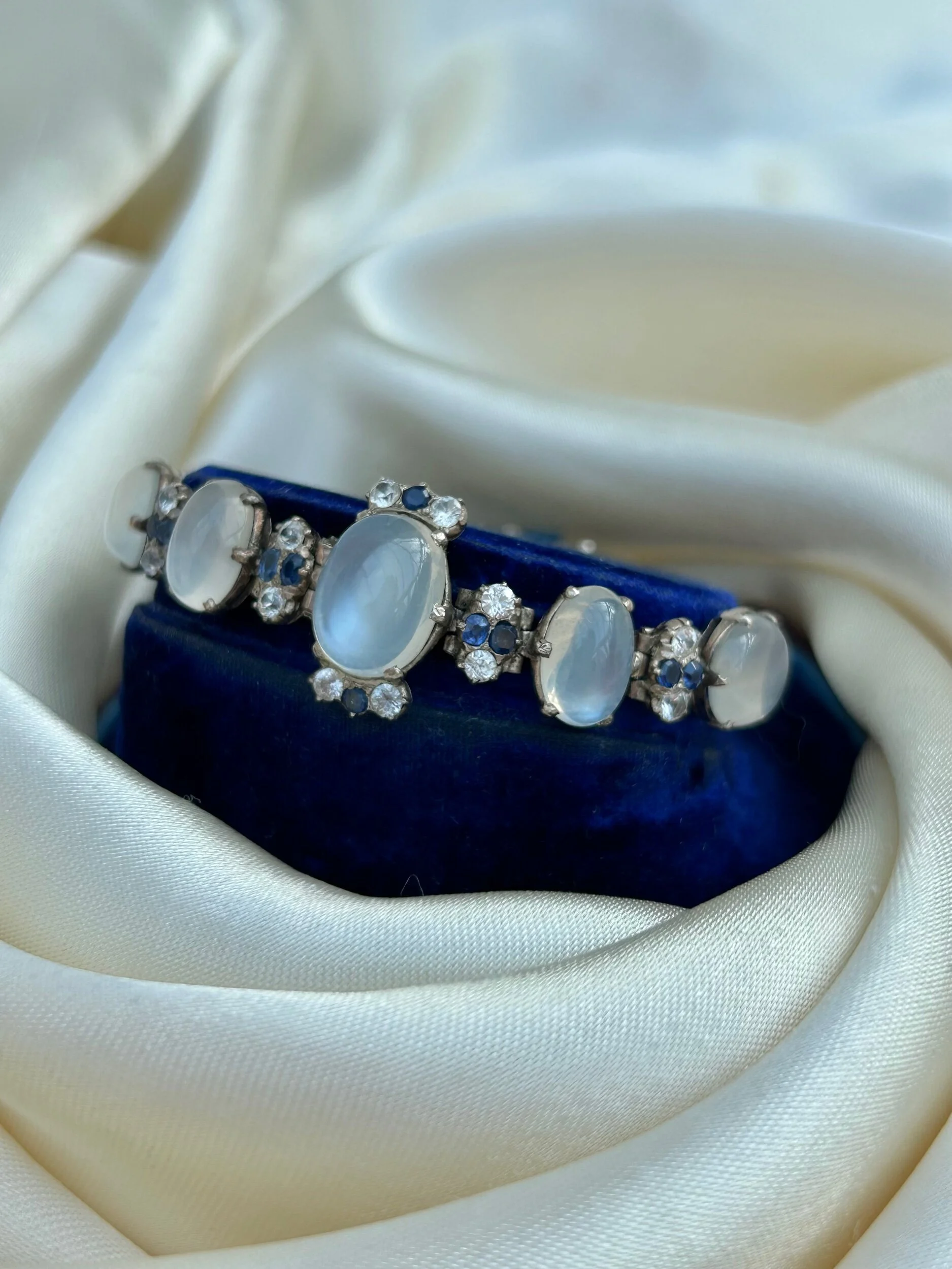 D2893EAC-4B78-42A3-A90D-76AB51E007CD