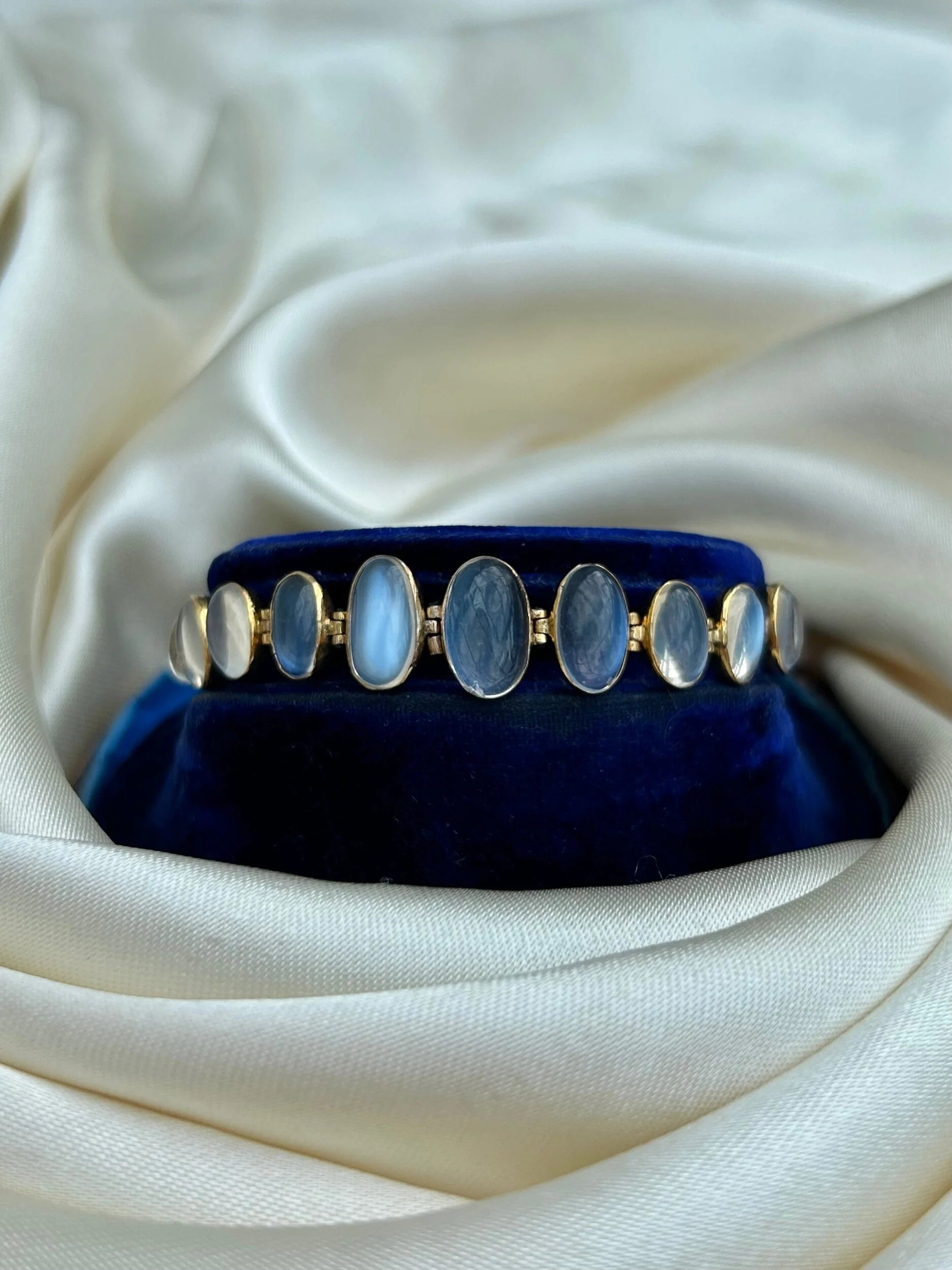 78A5A003-34F7-4372-BA52-AA1573D76100