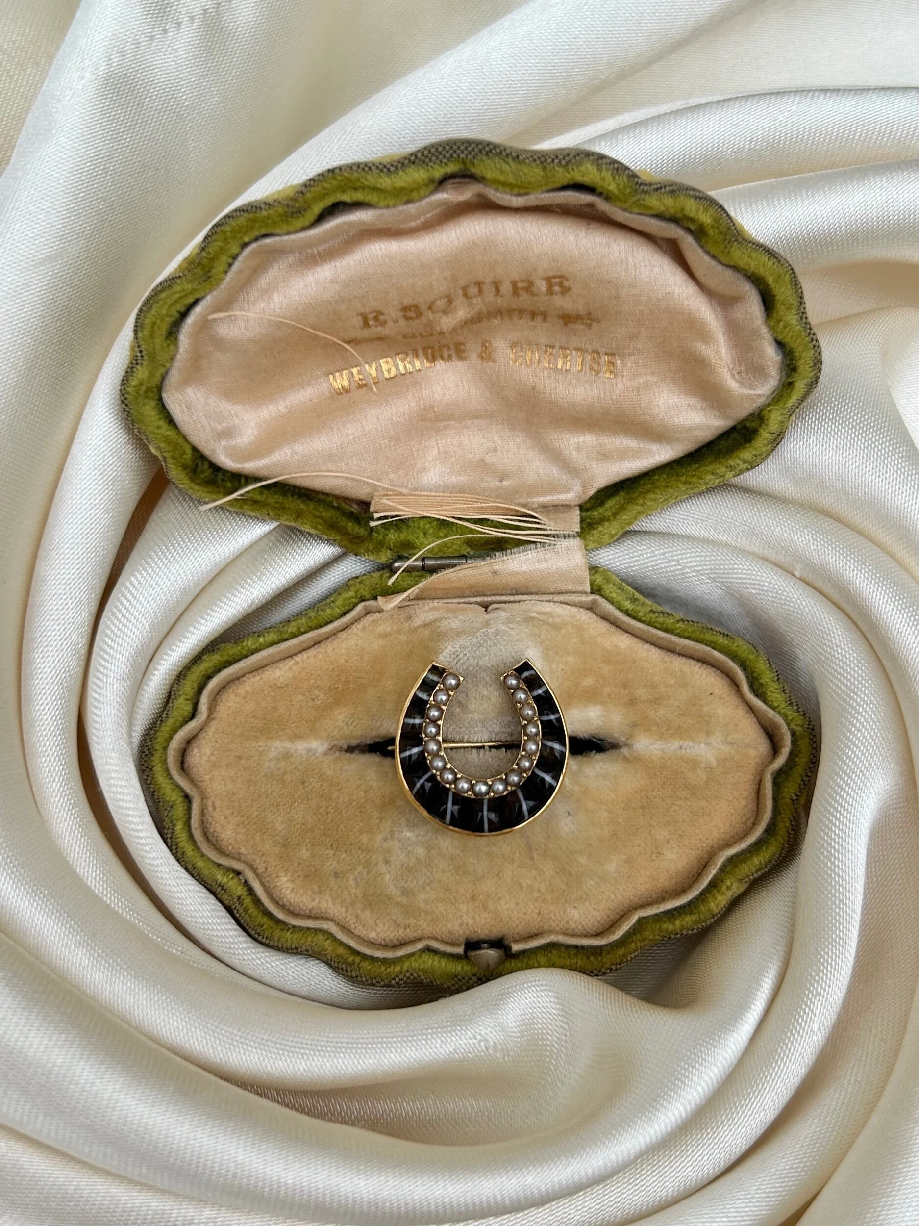 6BD72949-600B-49AC-BEA8-AD6DD5AB18F6