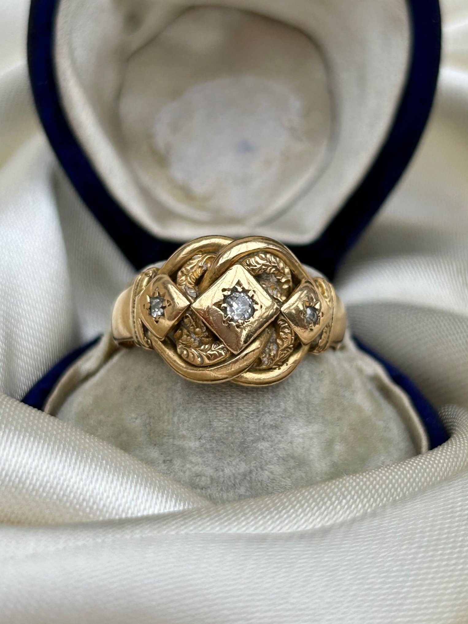 AE6C4E48-F97F-48F3-BCB4-5526A6467FAB