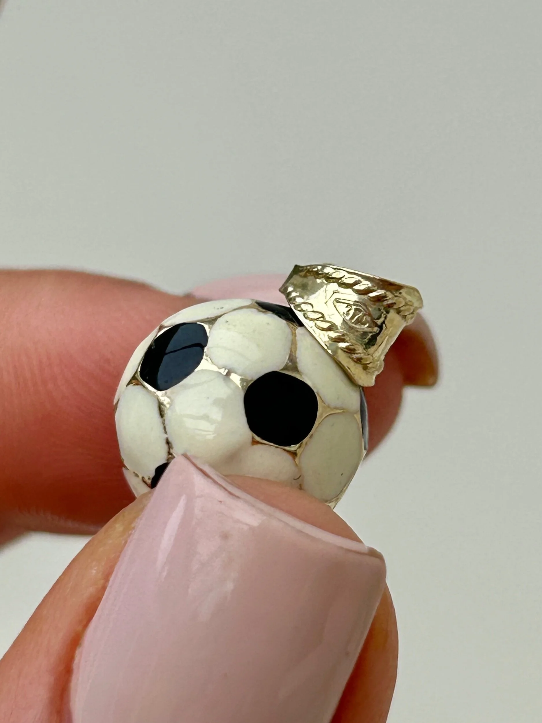 2AE3013B-E33C-496A-89B2-81665F7E6D09