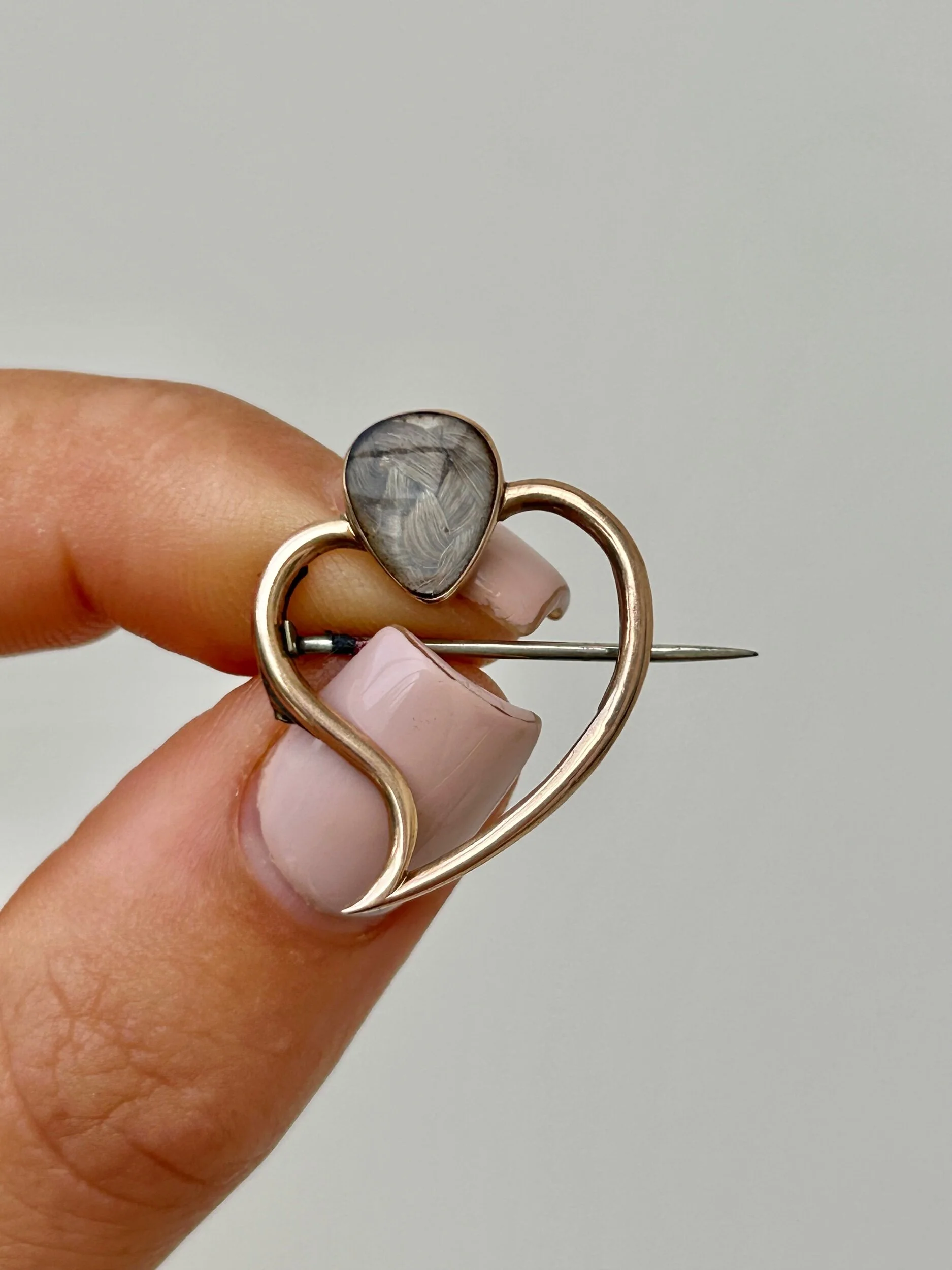 2E0A43EE-1D41-4BB1-AE73-BD7D90E9FDF9