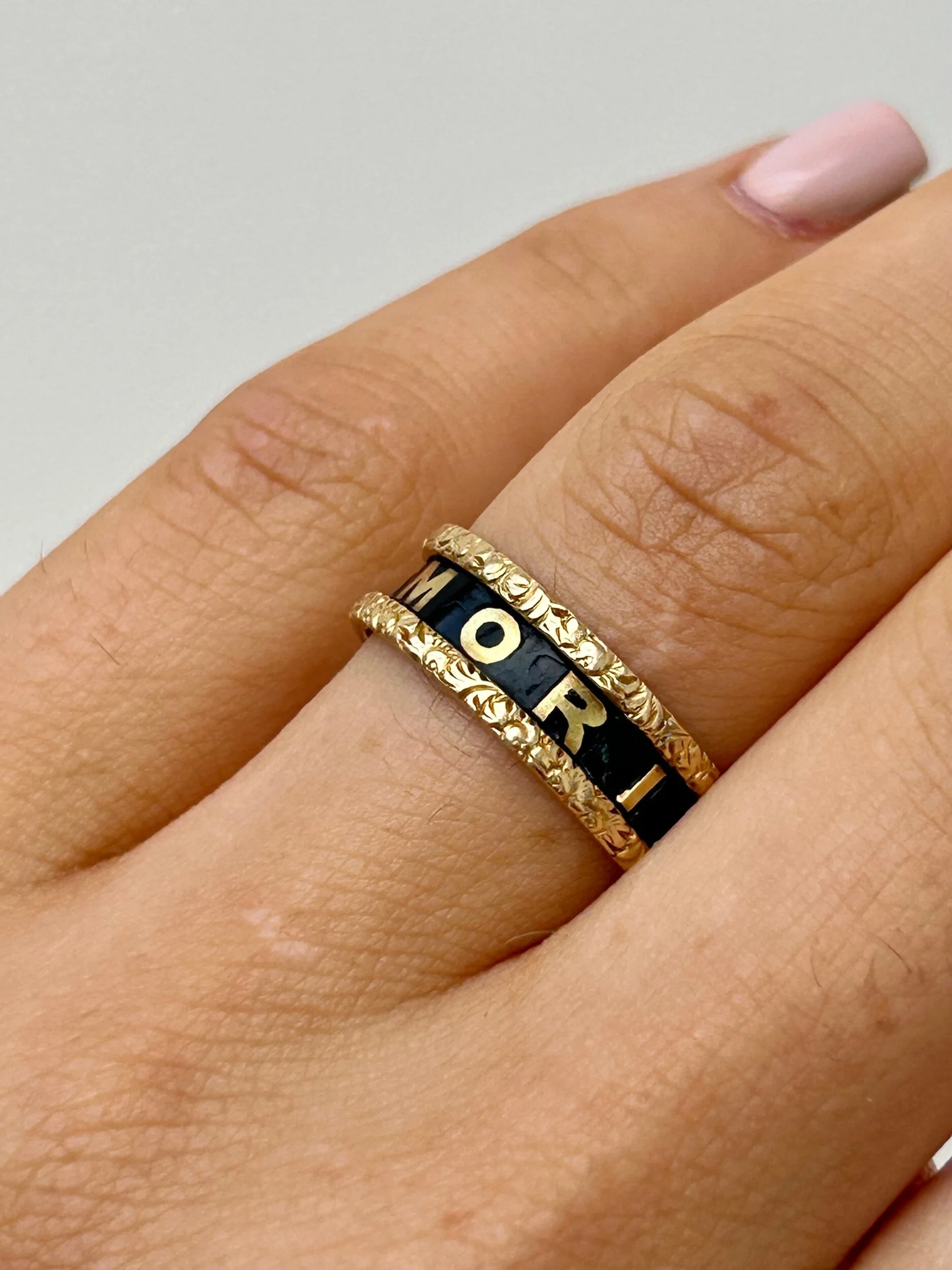 B2BEBB09-885C-48EF-8B82-C4EF1EC839FB