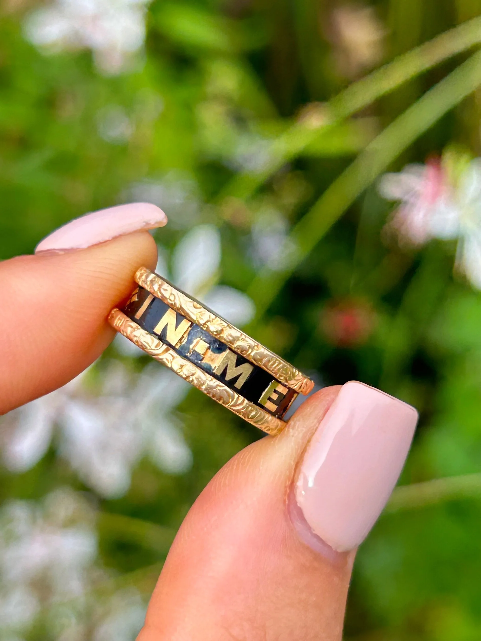 835B7F48-99E6-44D5-8D2E-11A4ECDE9E15