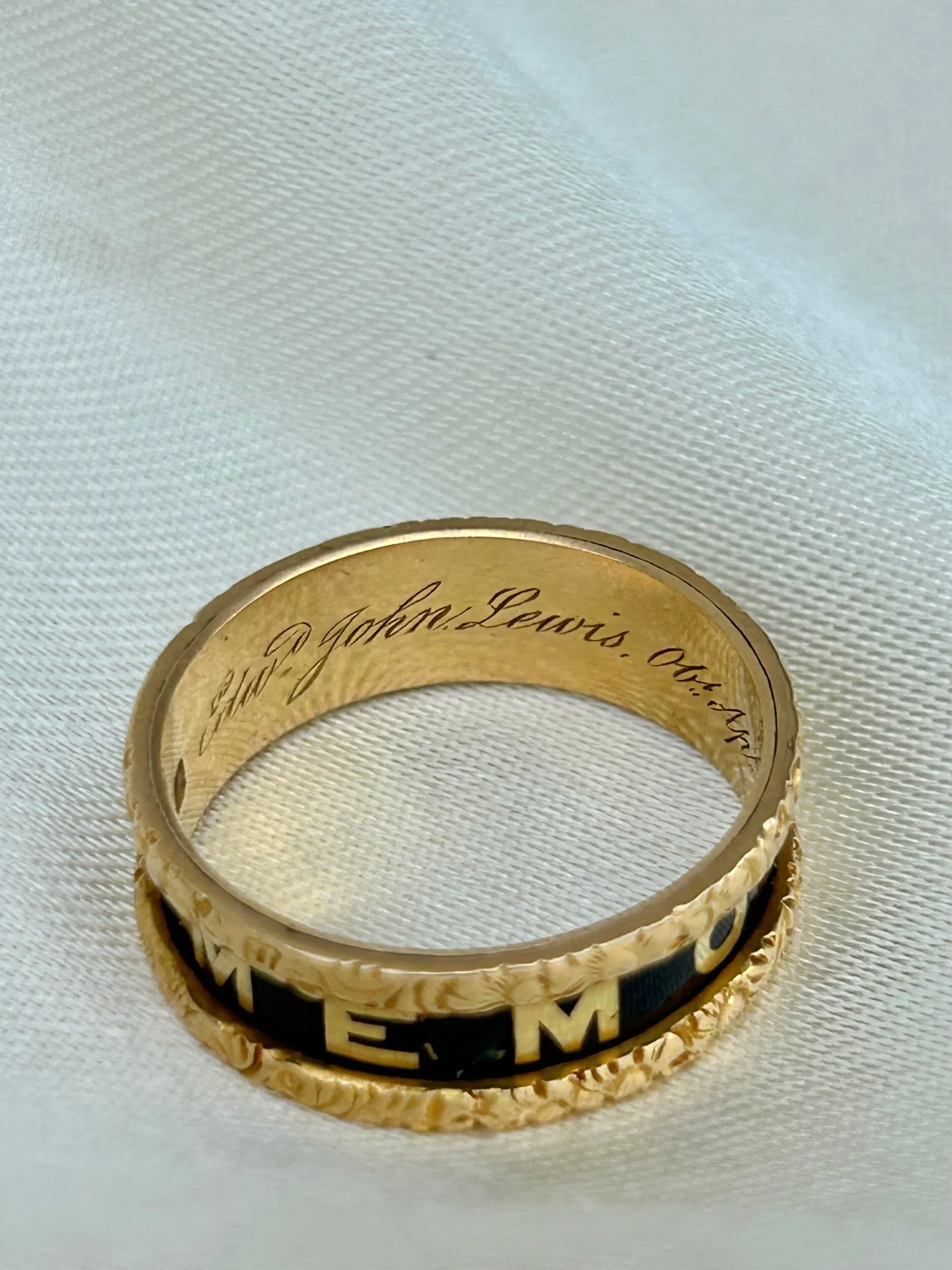 04DD4919-E6BD-4B5E-B3A1-9C1479AD5E0C