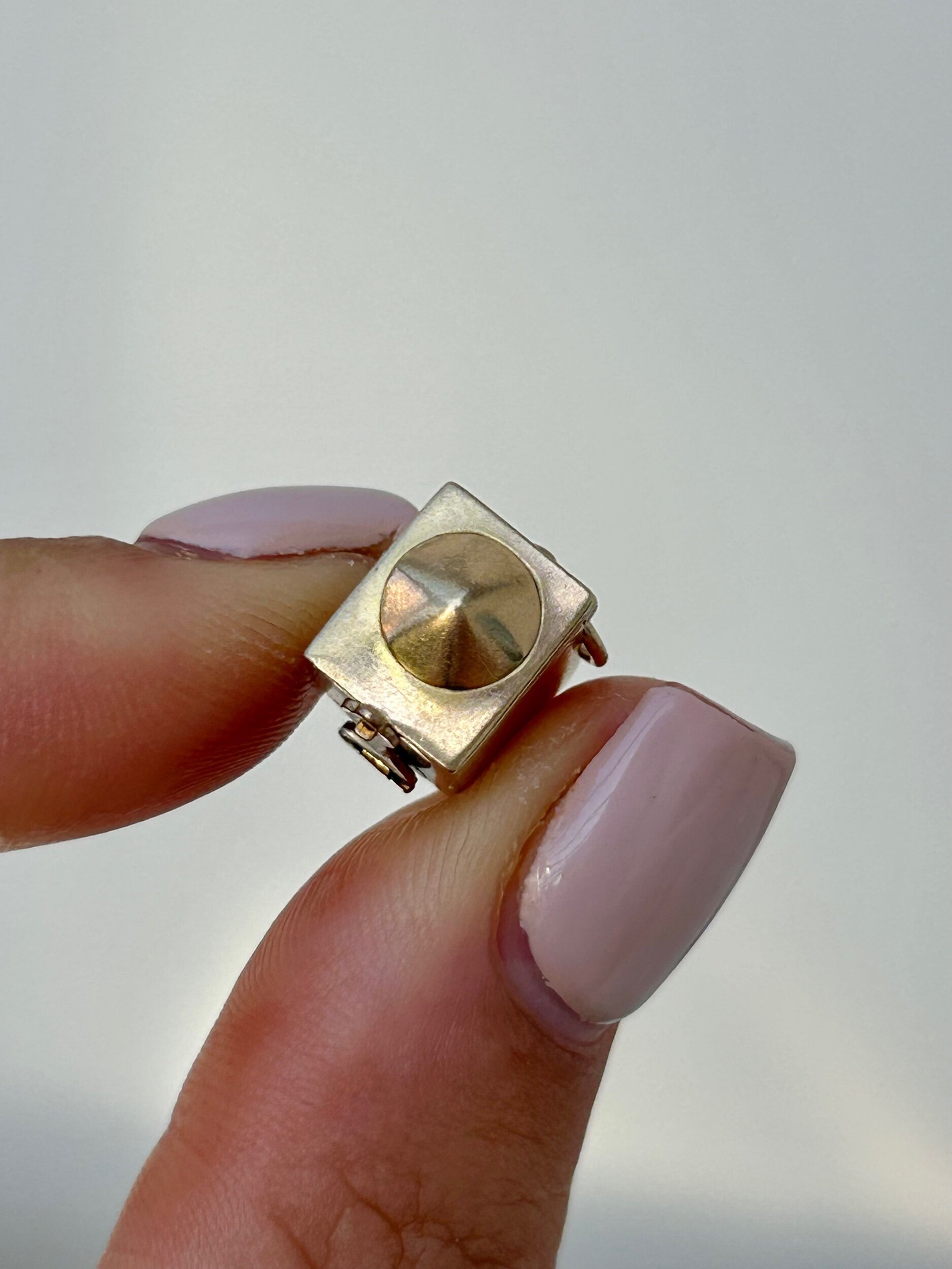 28C3B12C-1093-46EF-9FFE-E65CEC71469D