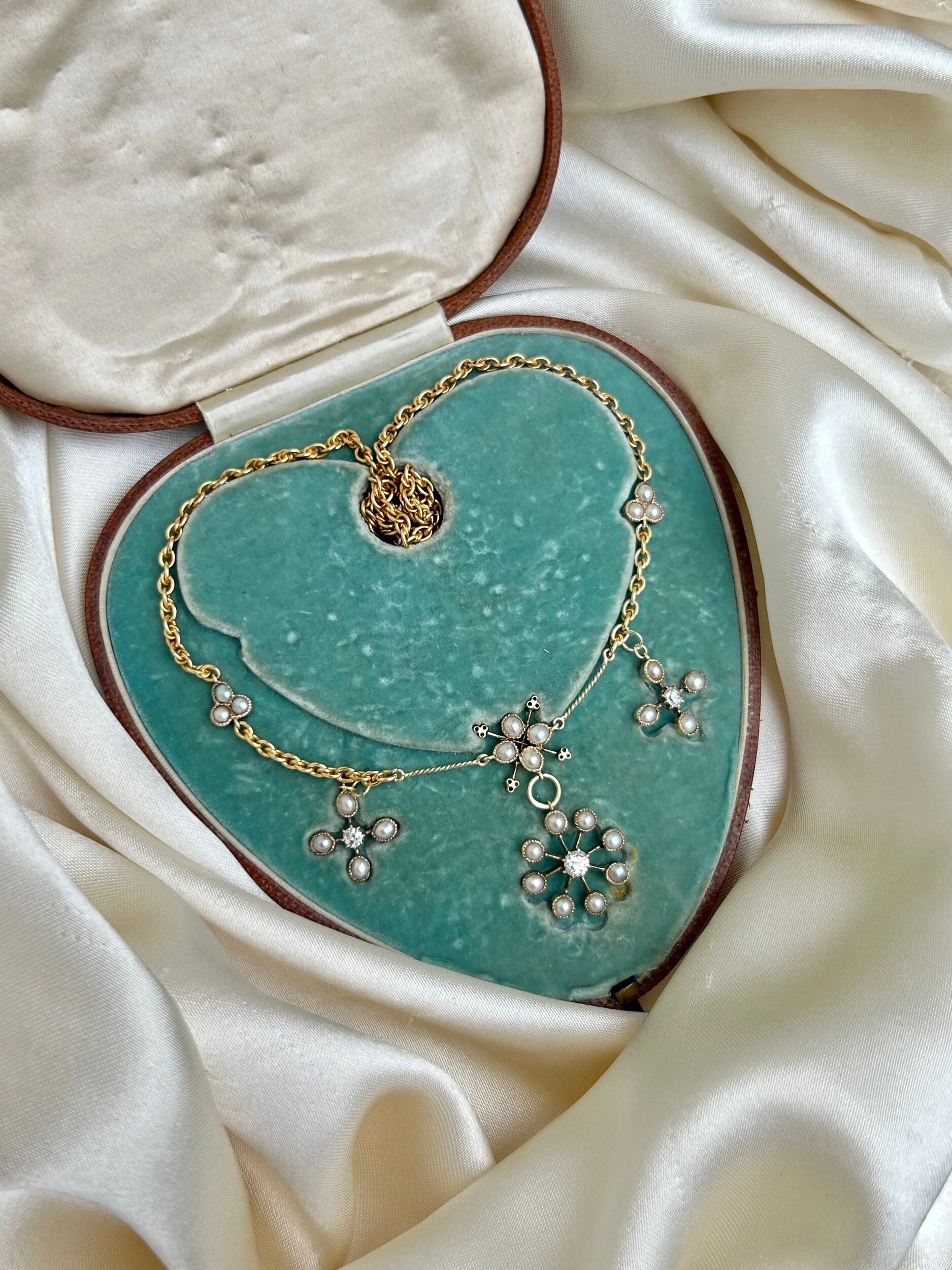 AA08F8E5-2D24-4D08-8422-9AFEA38ADCF1